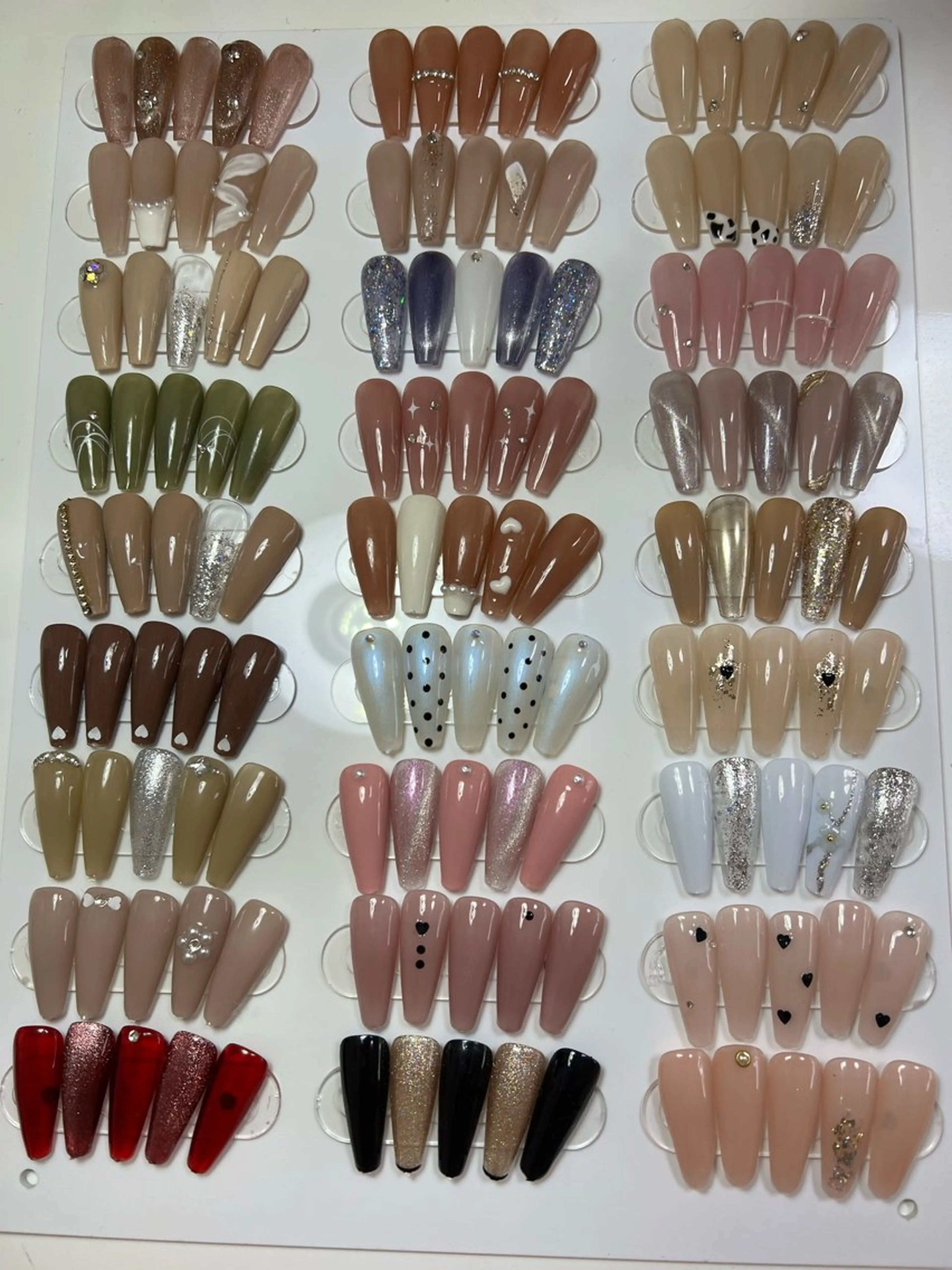 🌸「ハンド」NO、1人気コース定額デザイン27種類、色自由選びます。の写真