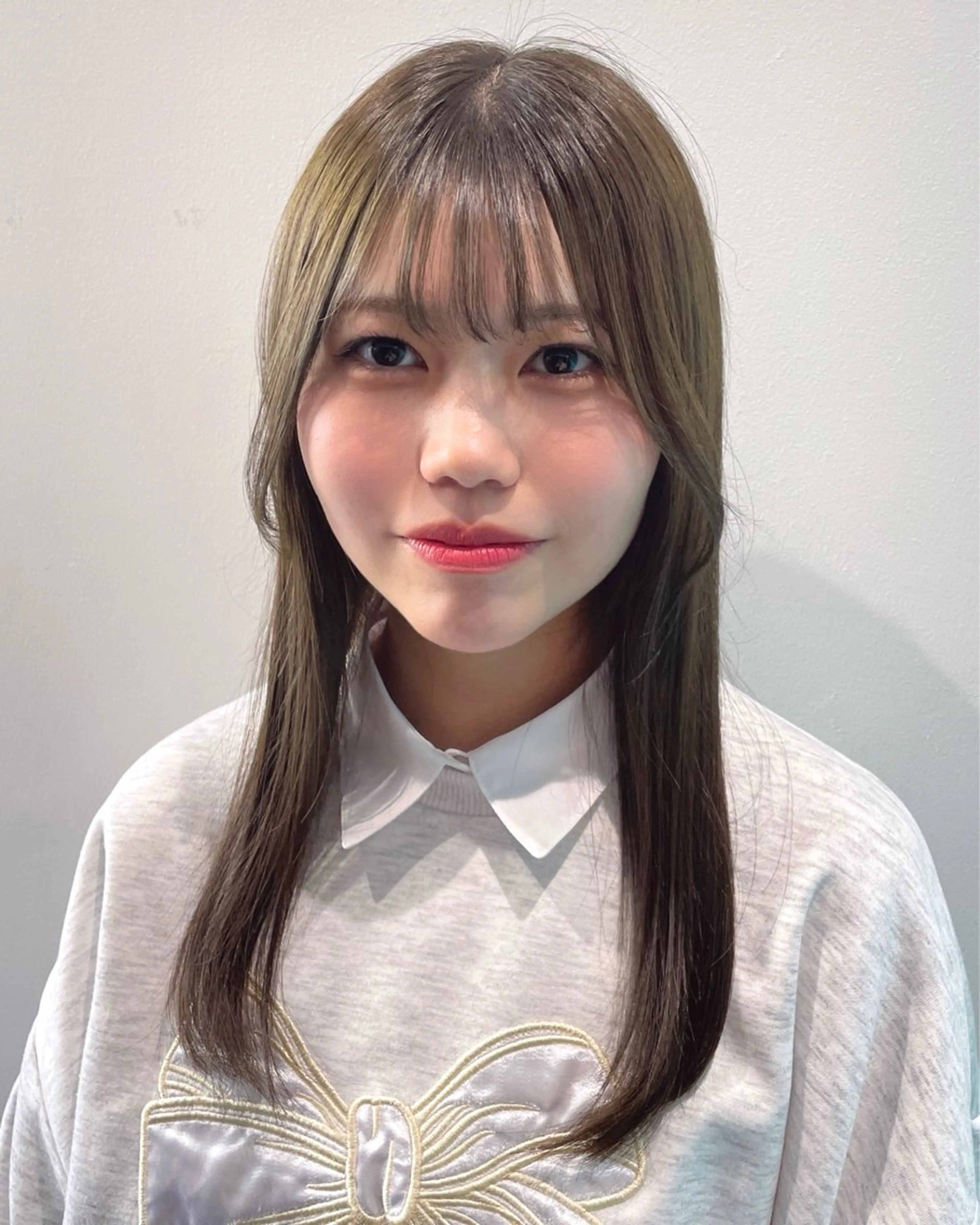 セミロング カラー カット ヘアカラー 透明感カラー×ヘア アレンジ🪽しおりのヘアスタイル