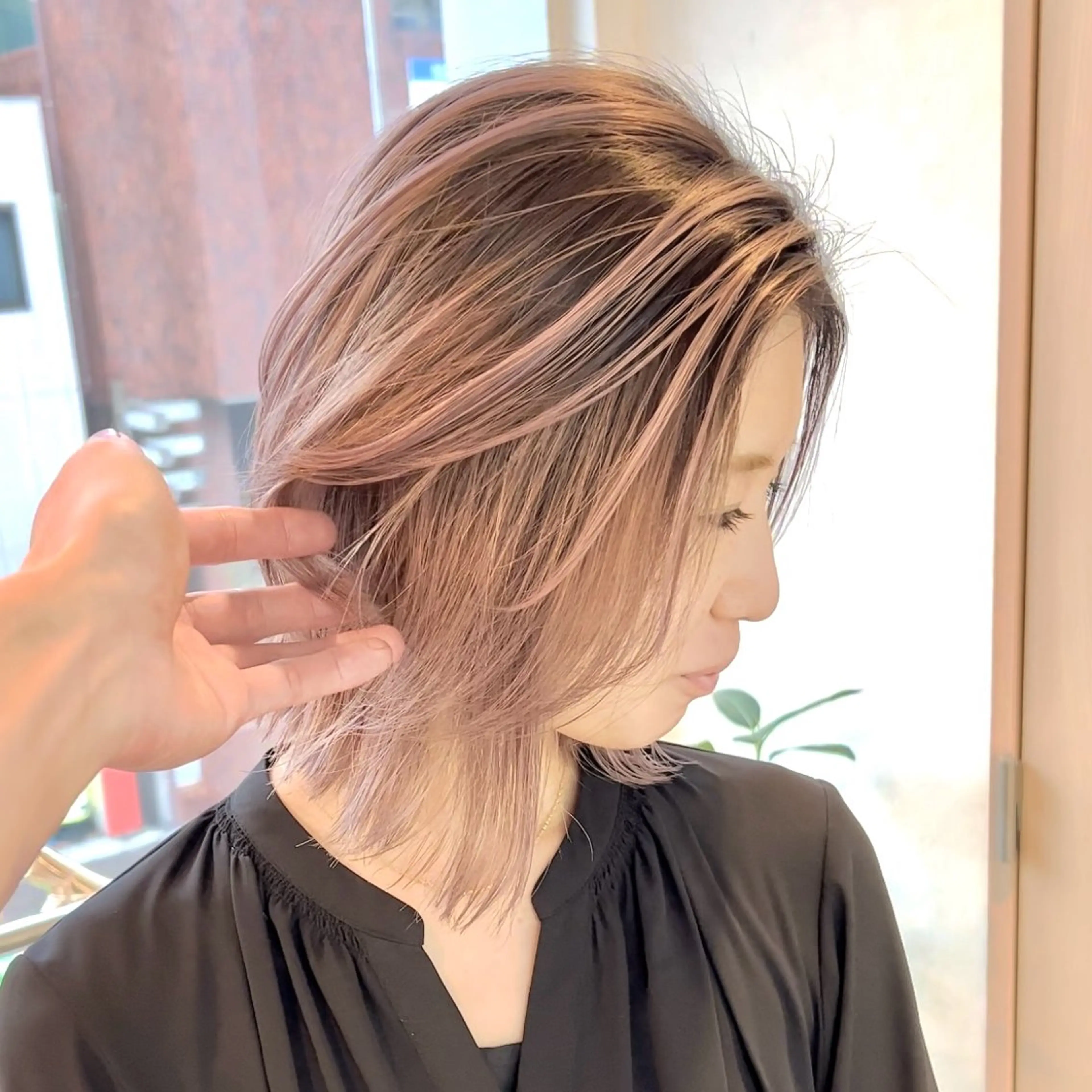 ミディアム カラー カット ヘアカラー トリートメント ボブ/韓国ボブ/ブリ ーチ/鈴木康平のヘアスタイル