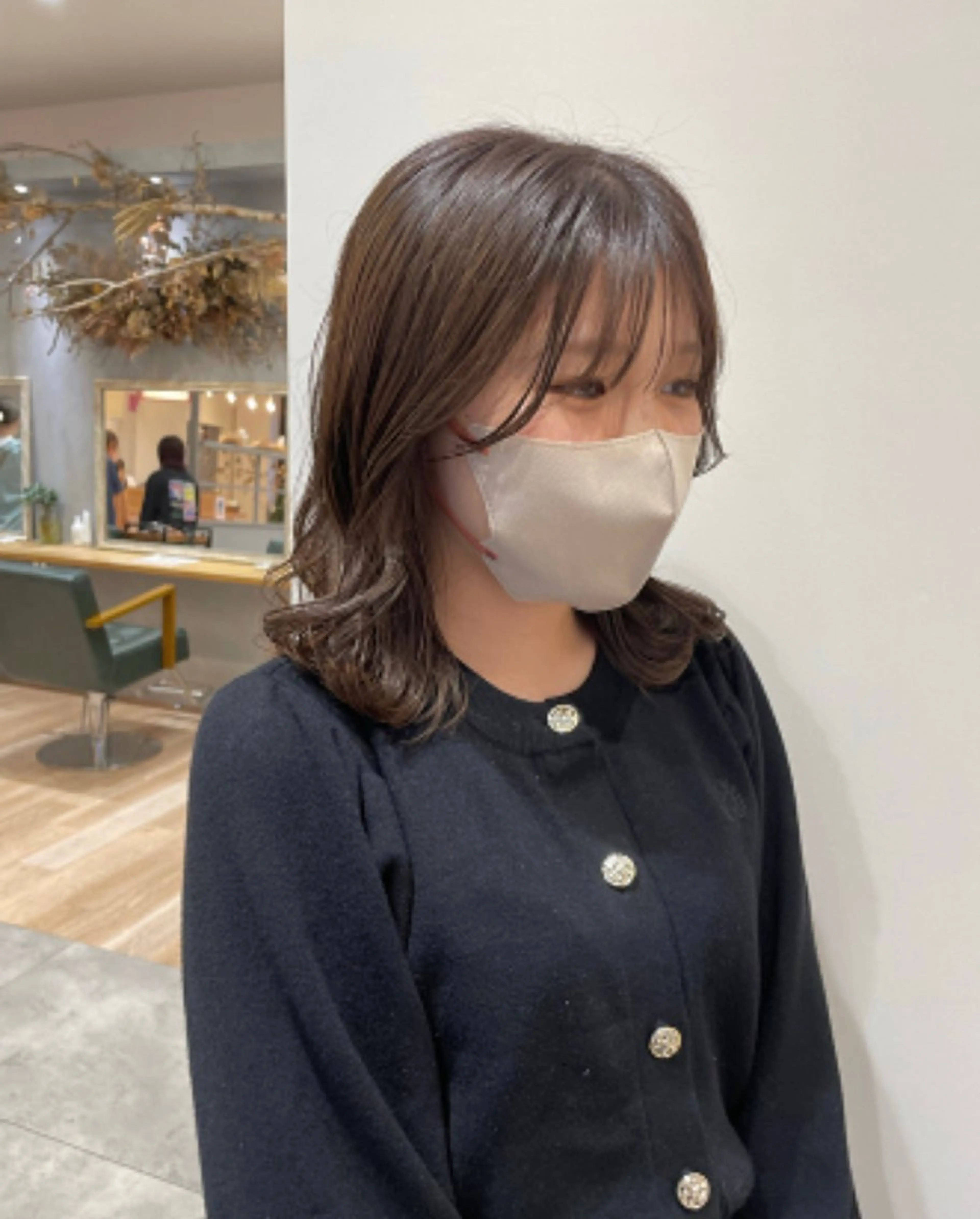 カラー 石田 菜月のヘアスタイル