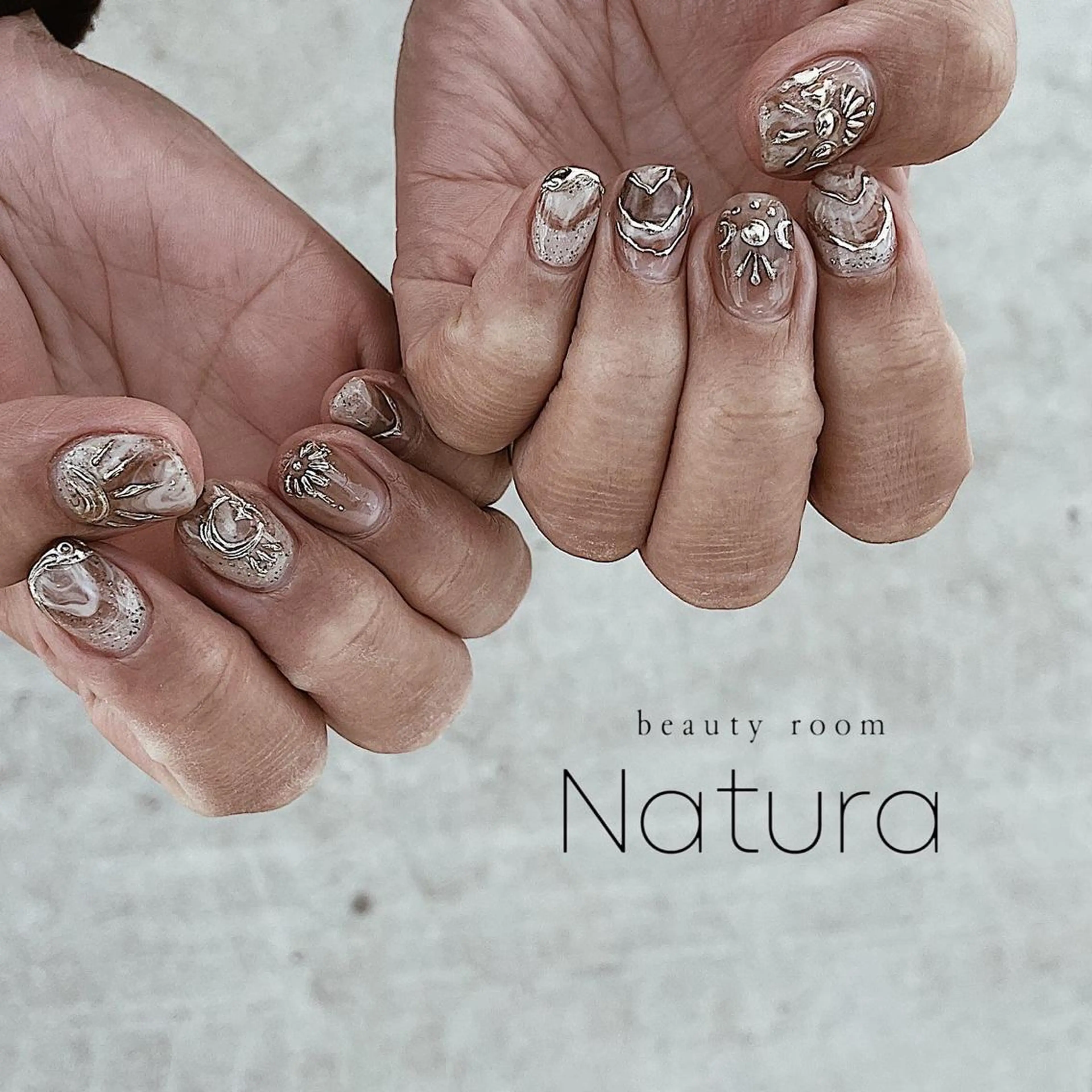 ネイル マツエク・マツパ アイブロウ ハンドネイル beautyroom Naturaのネイルデザイン