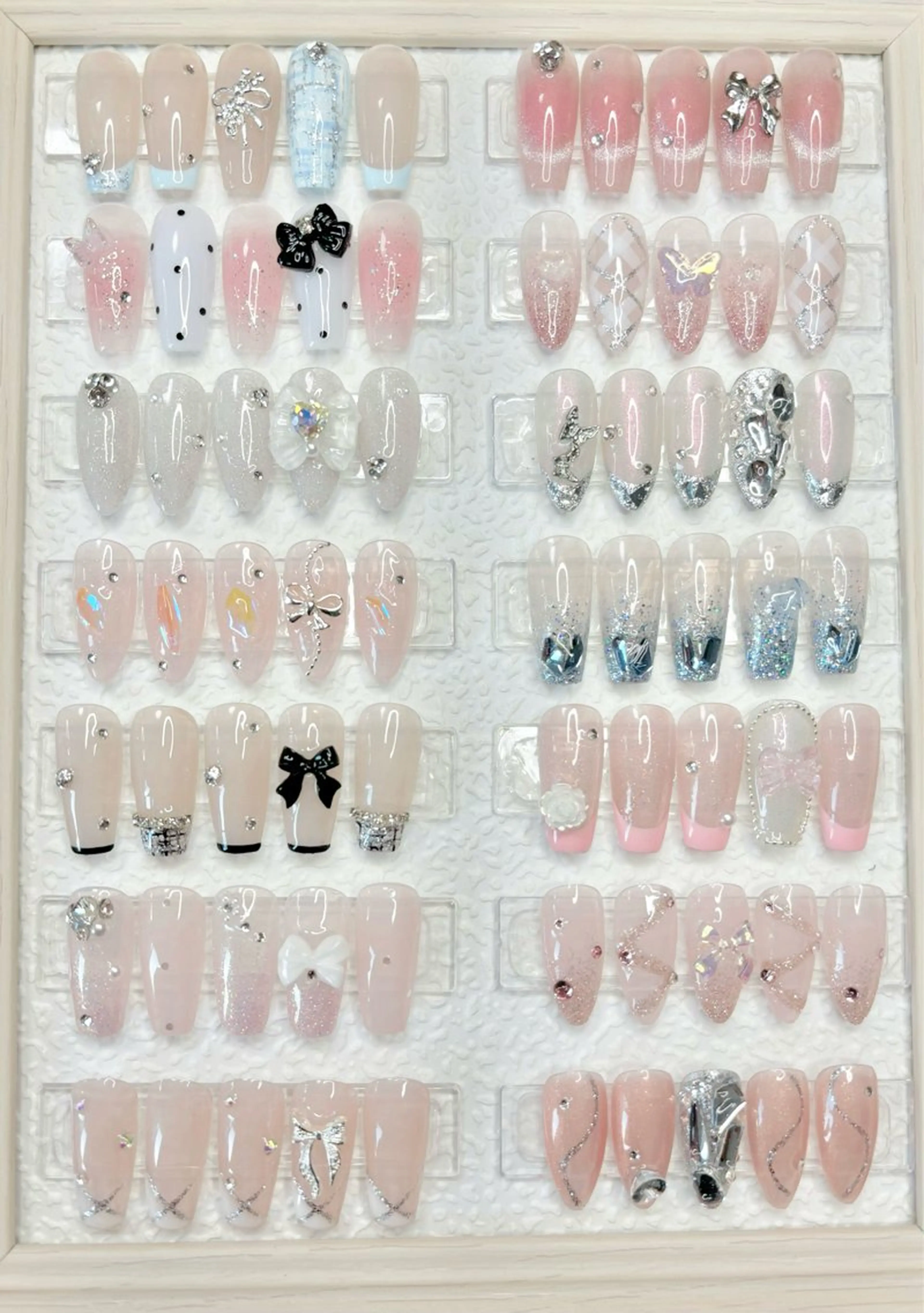 🎀人気No.1定額ゴージャスワンホンネイル✨(7日以内直し保証)の写真