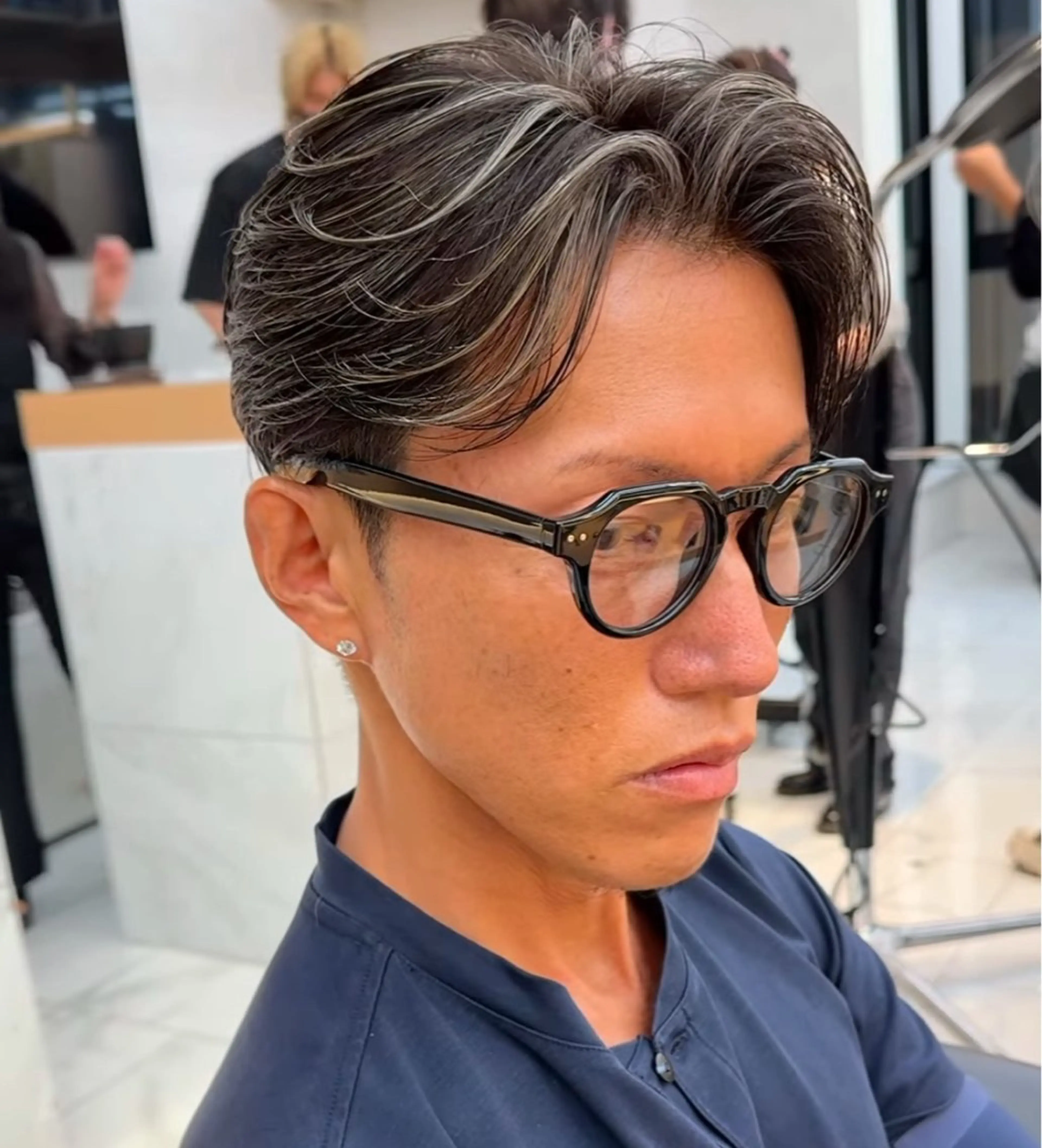 メンズ センターパート メンズハイライト メンズメッシュ カット ヘアカラー 白髪ぼかし/白髪 メッシュ/ゆうとのヘアスタイル