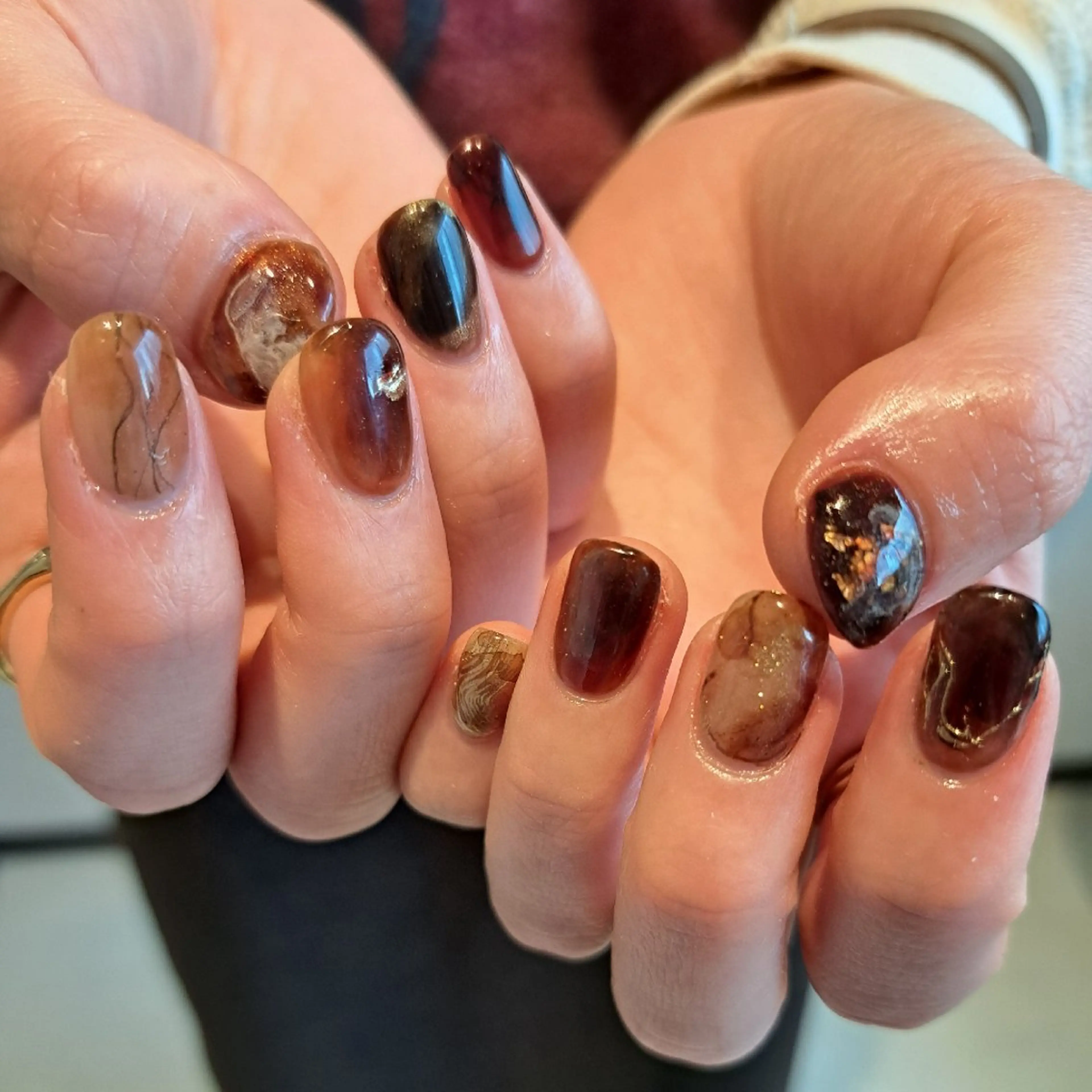 ネイル アートネイル ブラウン ジェルネイル ミラーネイル 持ち込み Nail mood /アートし放題のネイルデザイン