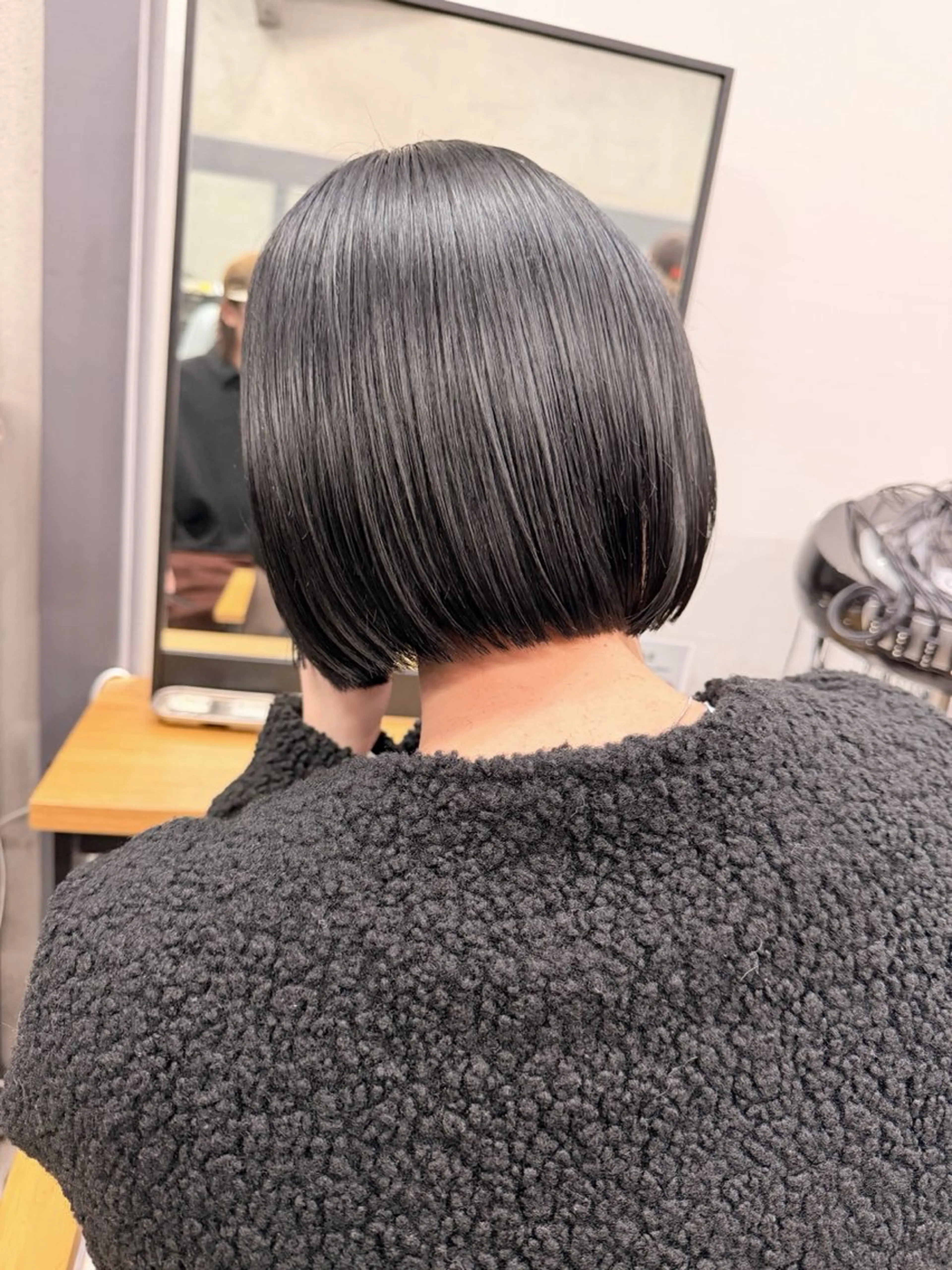 ミディアム ボブ カット 縮毛矯正 トリートメント AiM 大名　似合わせカットのヘアスタイル