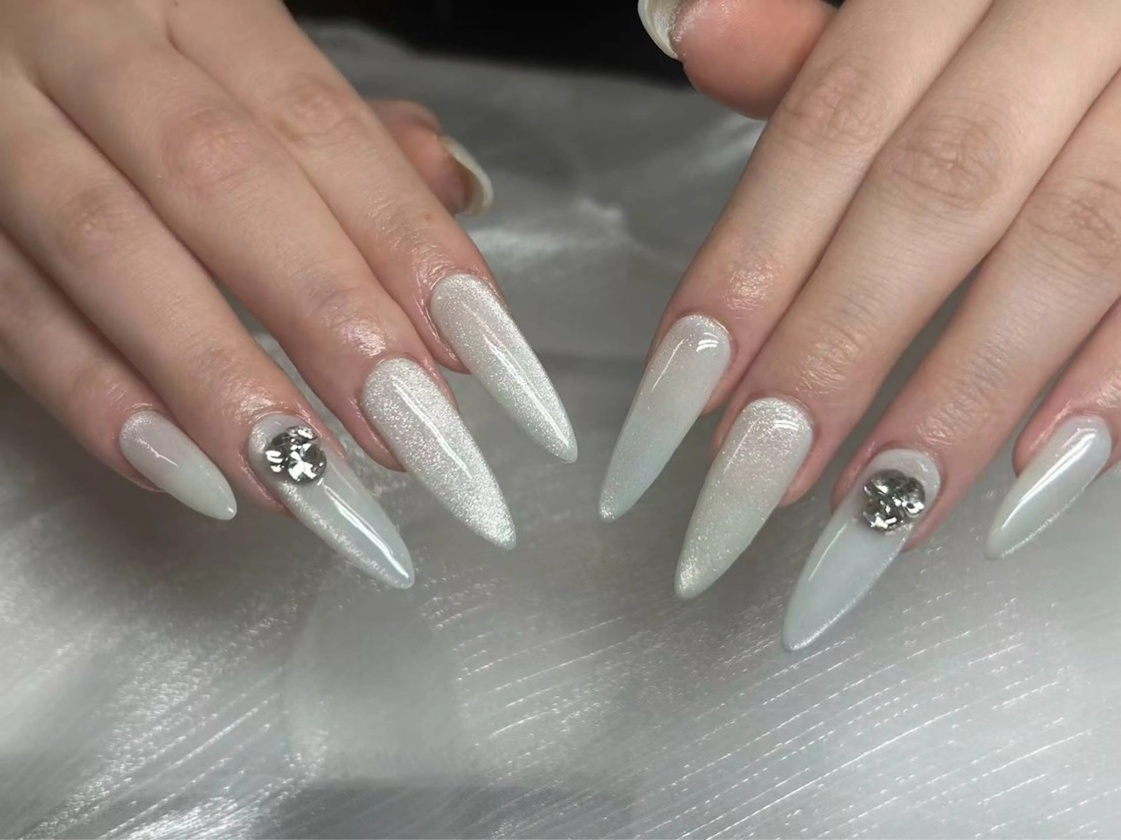 ネイル ハンドネイル ハンドケア Kaka_ パラジェル、長さだしのネイルデザイン