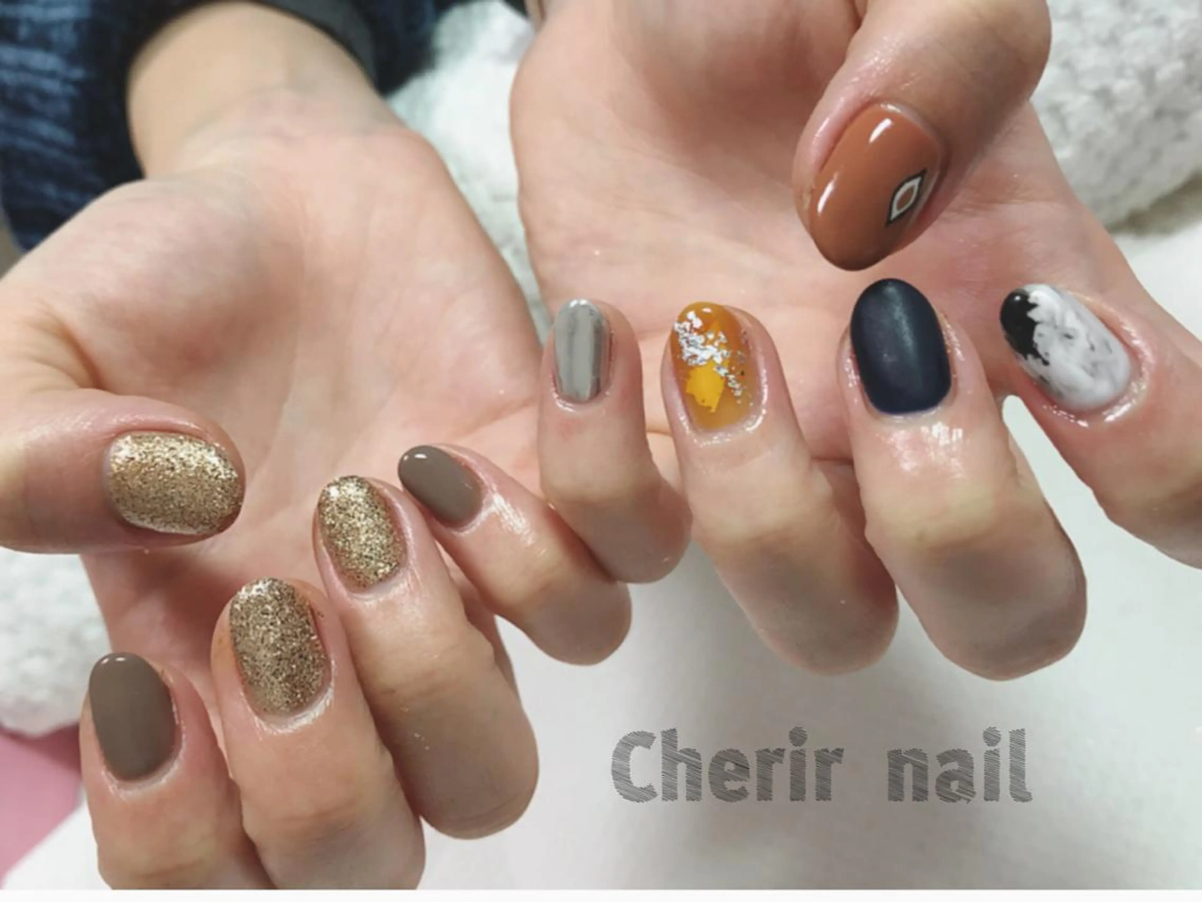 ネイル アートネイル ブラウン ラメ(グリッター) マットネイル ミラーネイル Cherirnail kaoriのネイルデザイン