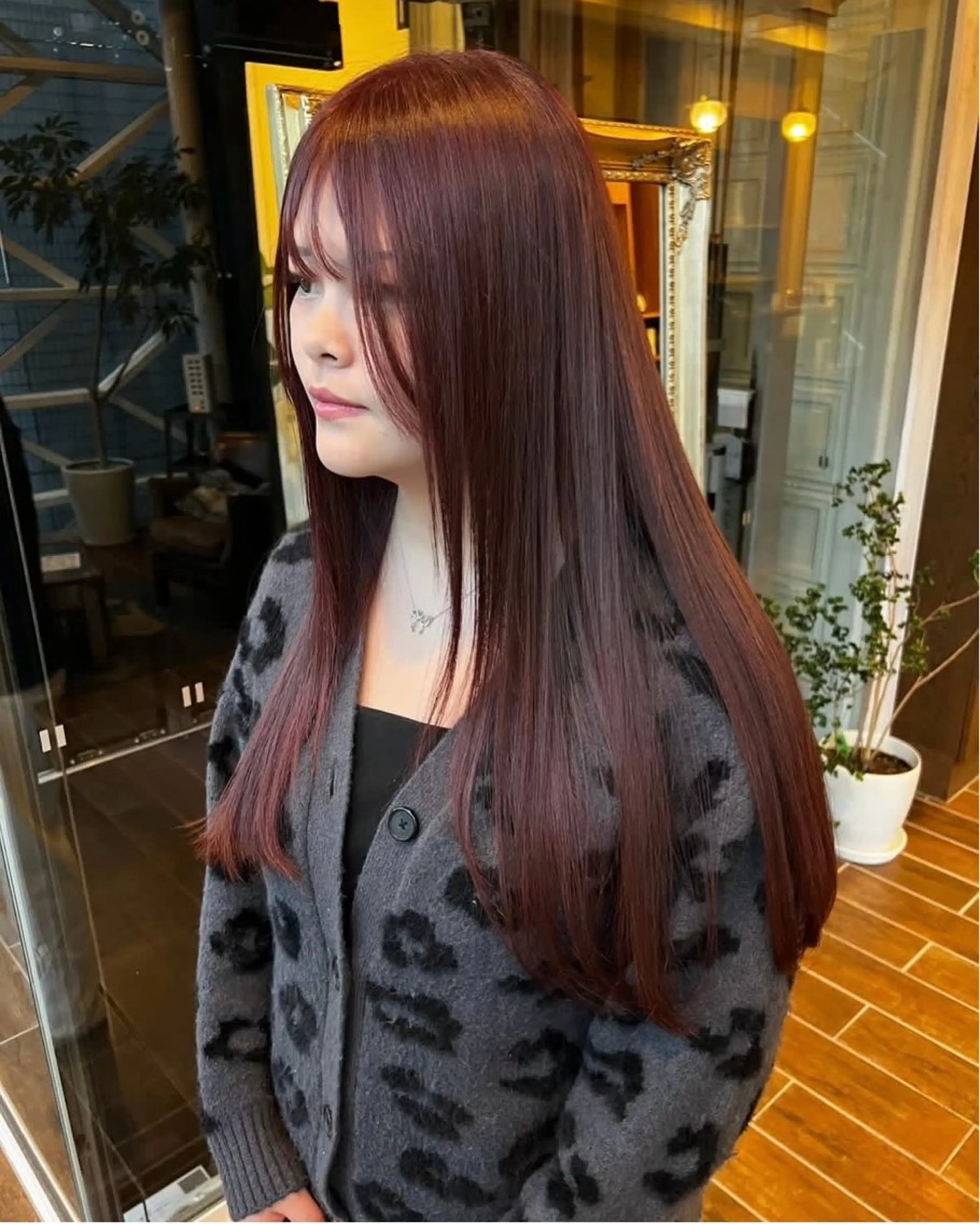 酸性ストレート(ブリーチ、縮毛矯正履歴のある方はお断りしております🙇‍♂️)モデルの為、お時間かかります🙇‍♂️の写真