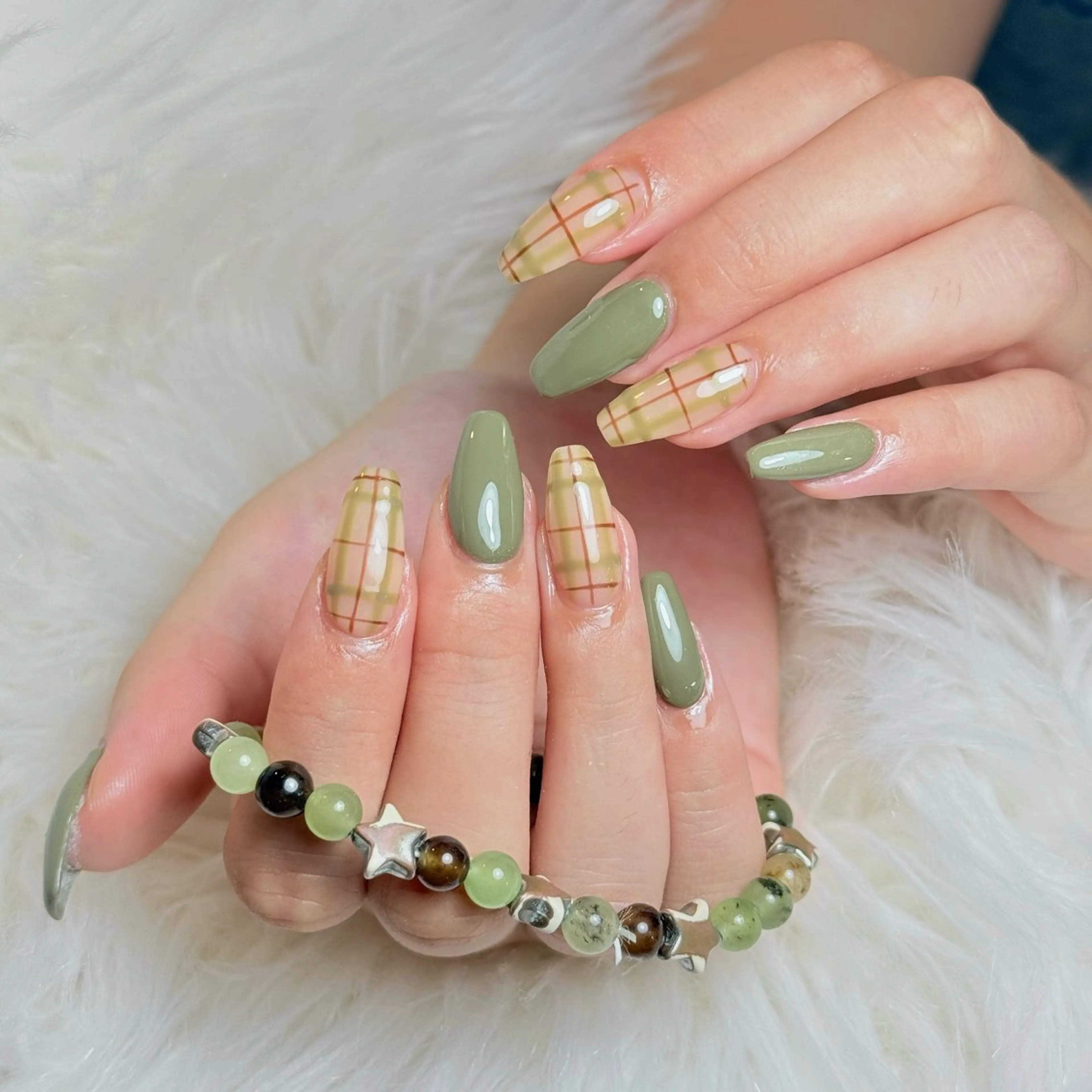 ネイル チークネイル フレンチネイル グラデーション キラキラネイル 韓国ネイル ハンドネイル Risa_ Nailのネイルデザイン