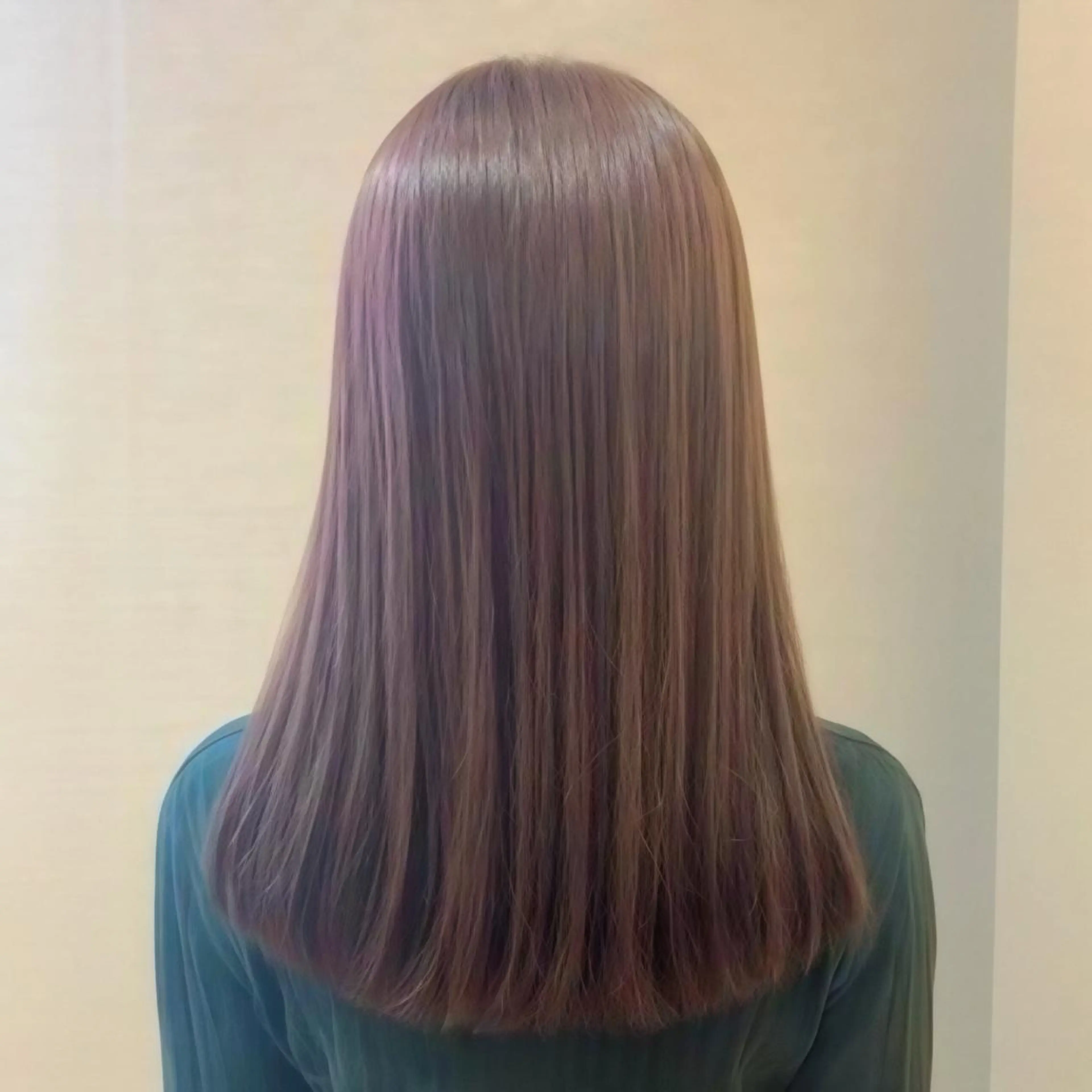 ロング カット ヘアカラー 坂野 有香のヘアスタイル