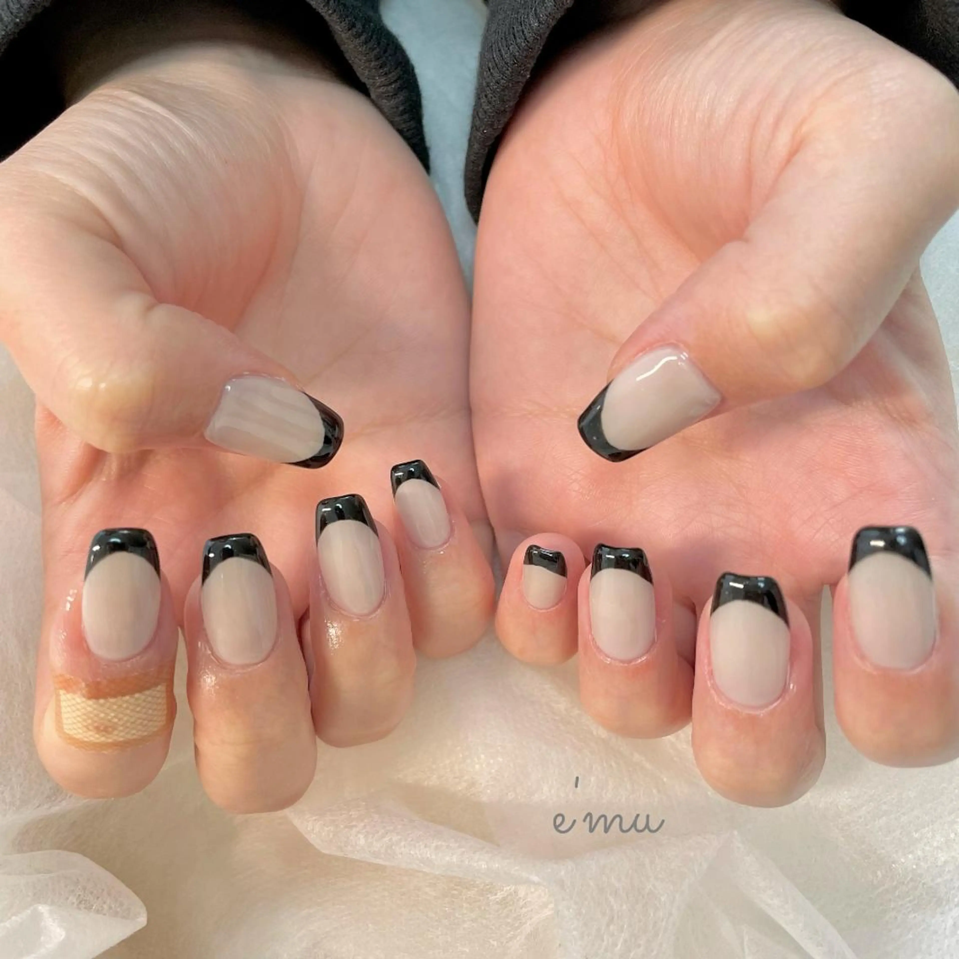 ネイル フレンチネイル ハンドネイル nail salon e'mu💐のネイルデザイン