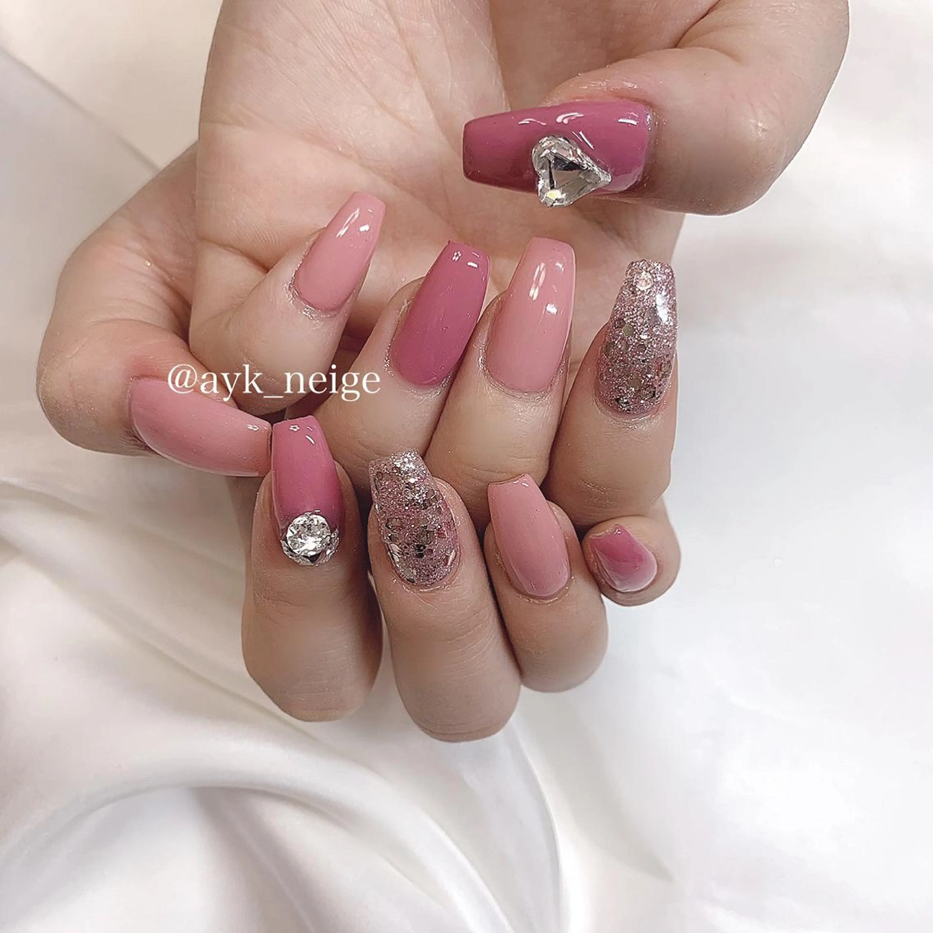 ネイル オーロラネイル ハート 韓国ネイル 冬ネイル n'eige nail所属・大谷 綾香のネイルデザイン