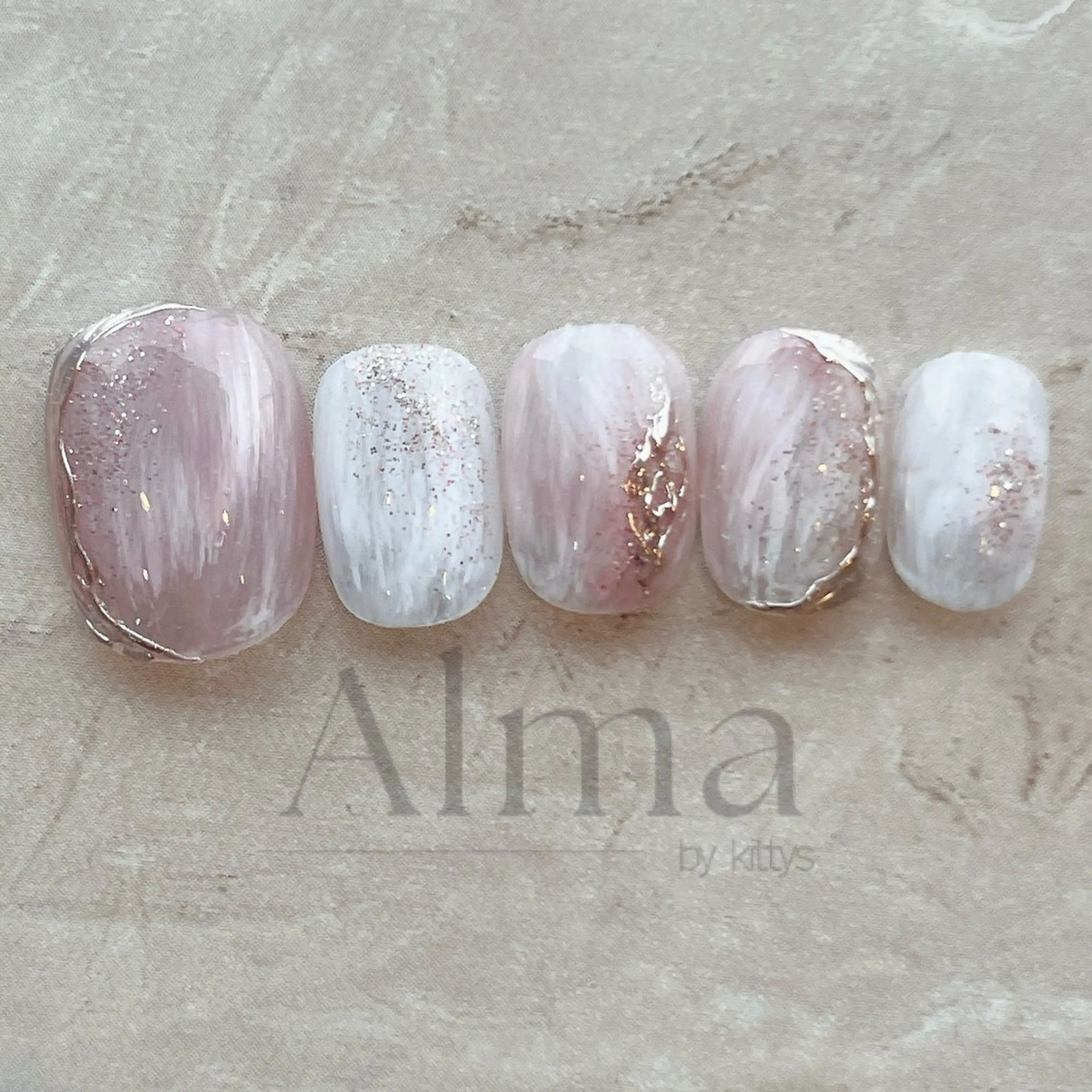 ネイル ハンドネイル Alma by kittys 谷保店所属・Alma chitoseのネイルデザイン