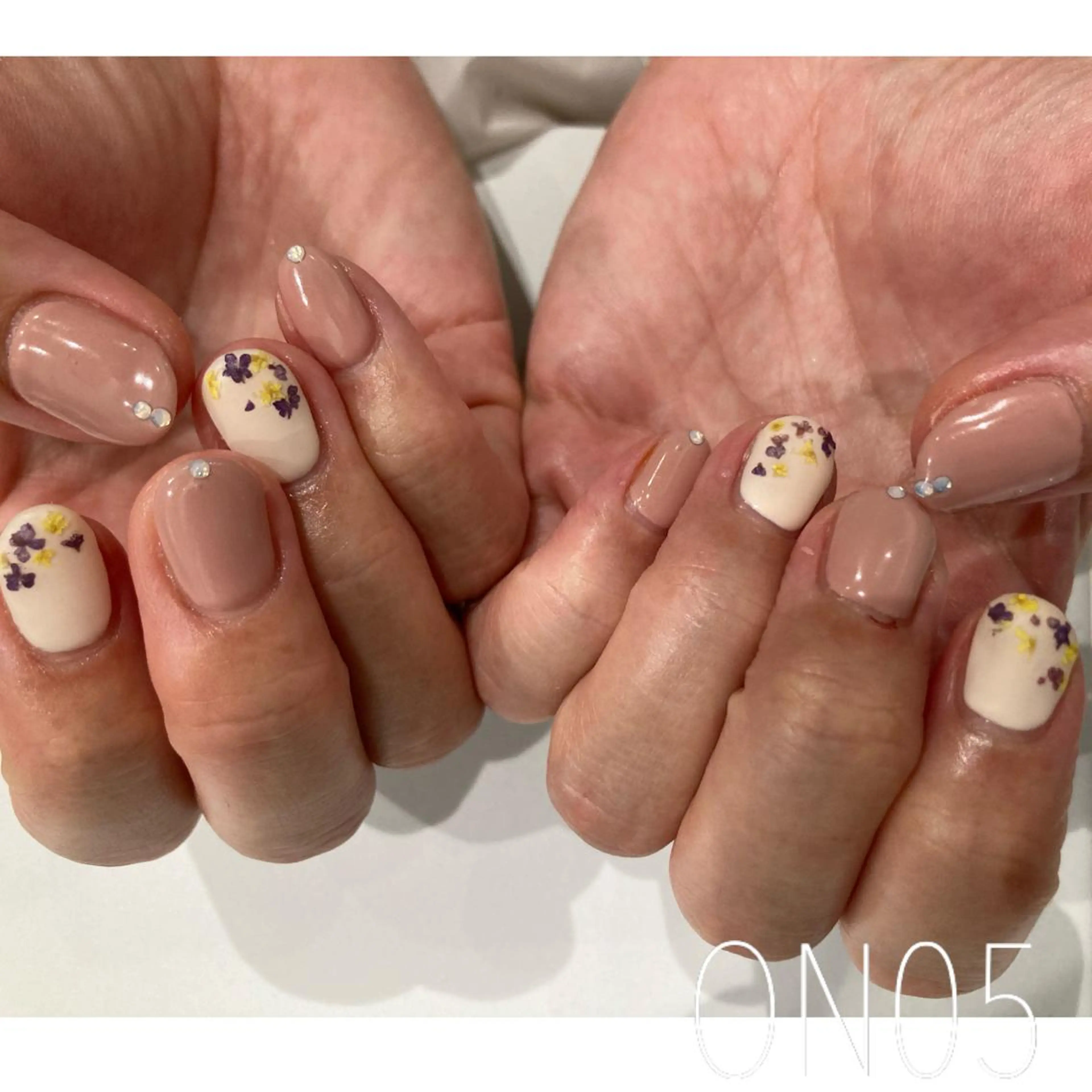 ネイル 園 寛子 （ネイリスト）のネイルデザイン