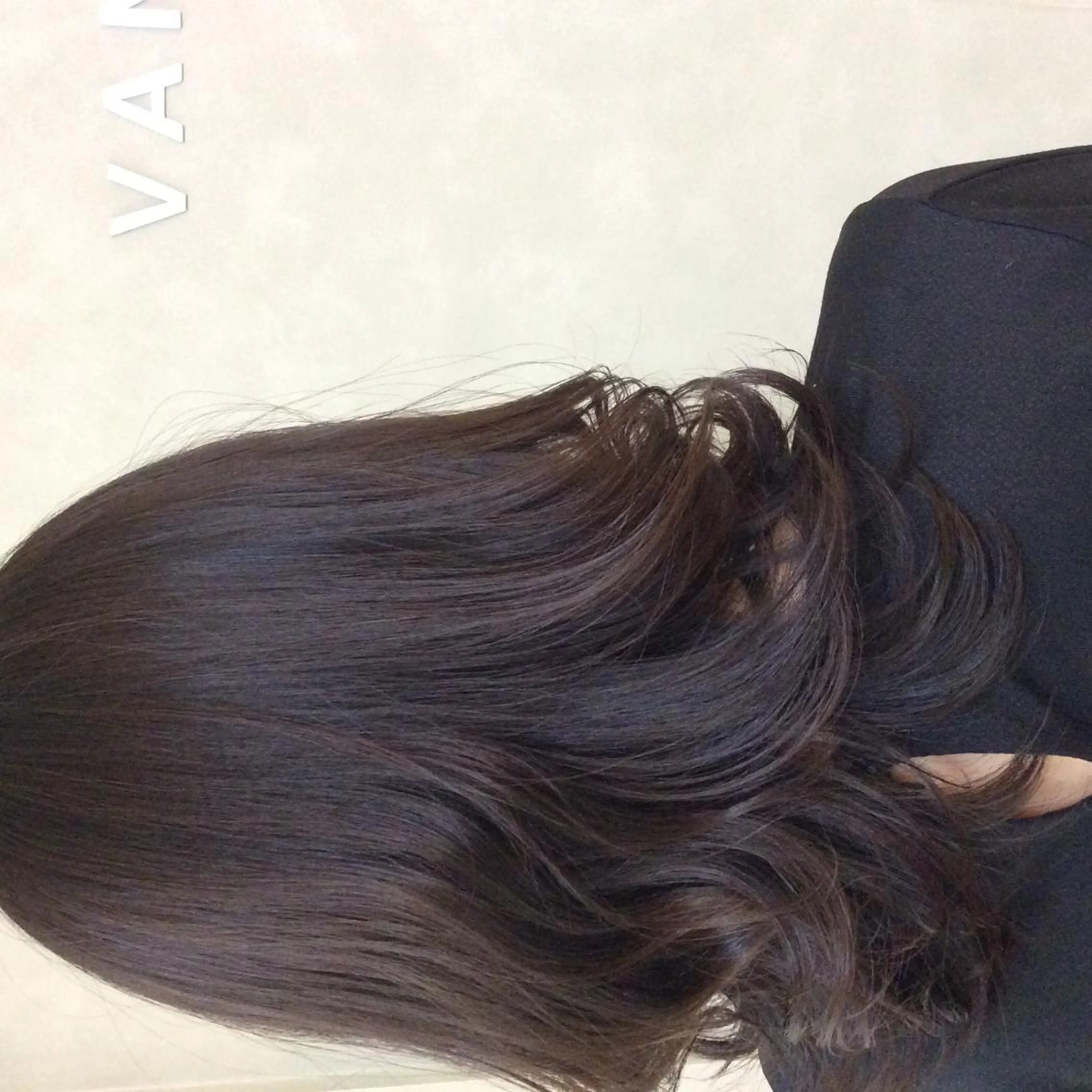 ミディアム 吉田 恒のヘアスタイル