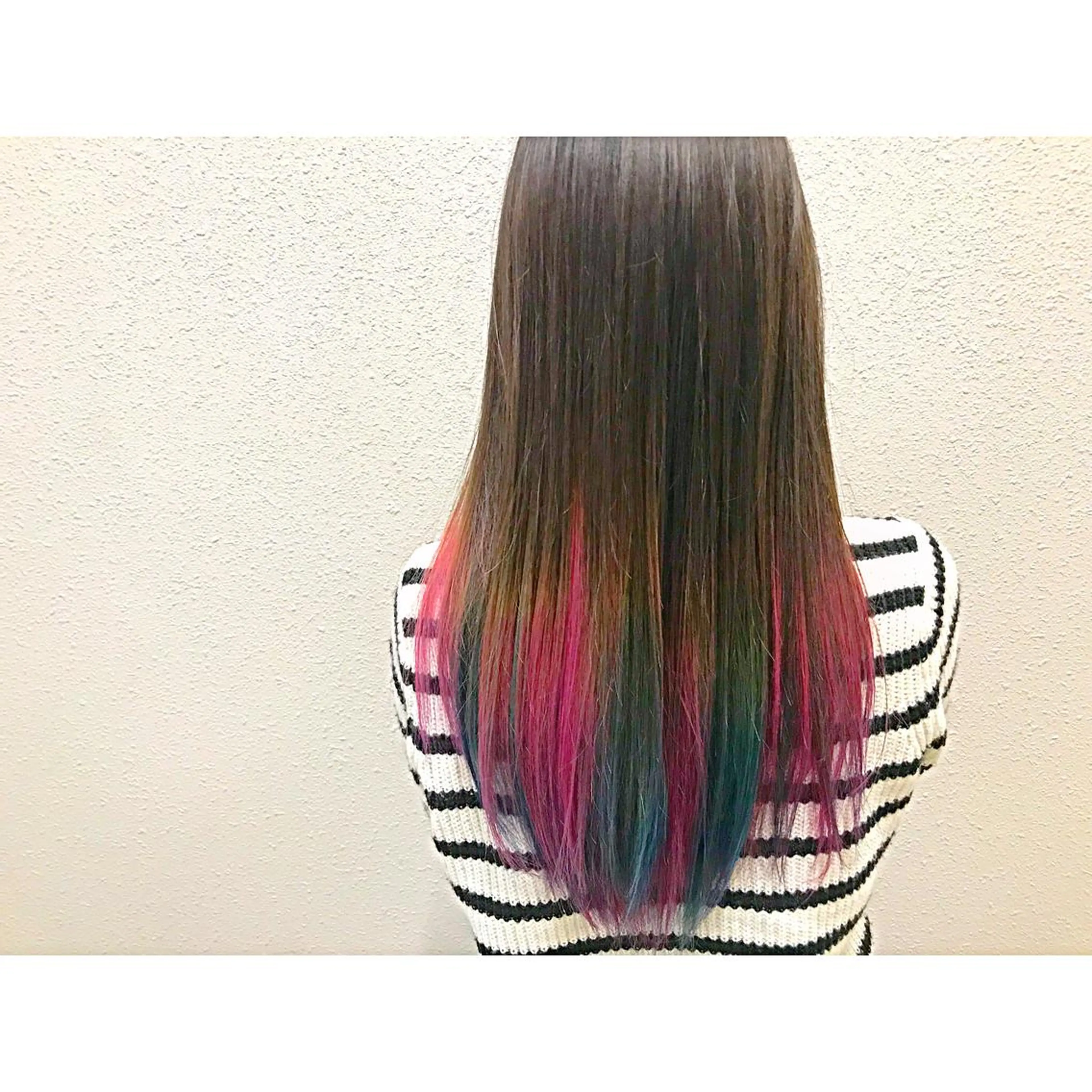 セミロング カラー ブリーチ 荒木 拓也のヘアスタイル