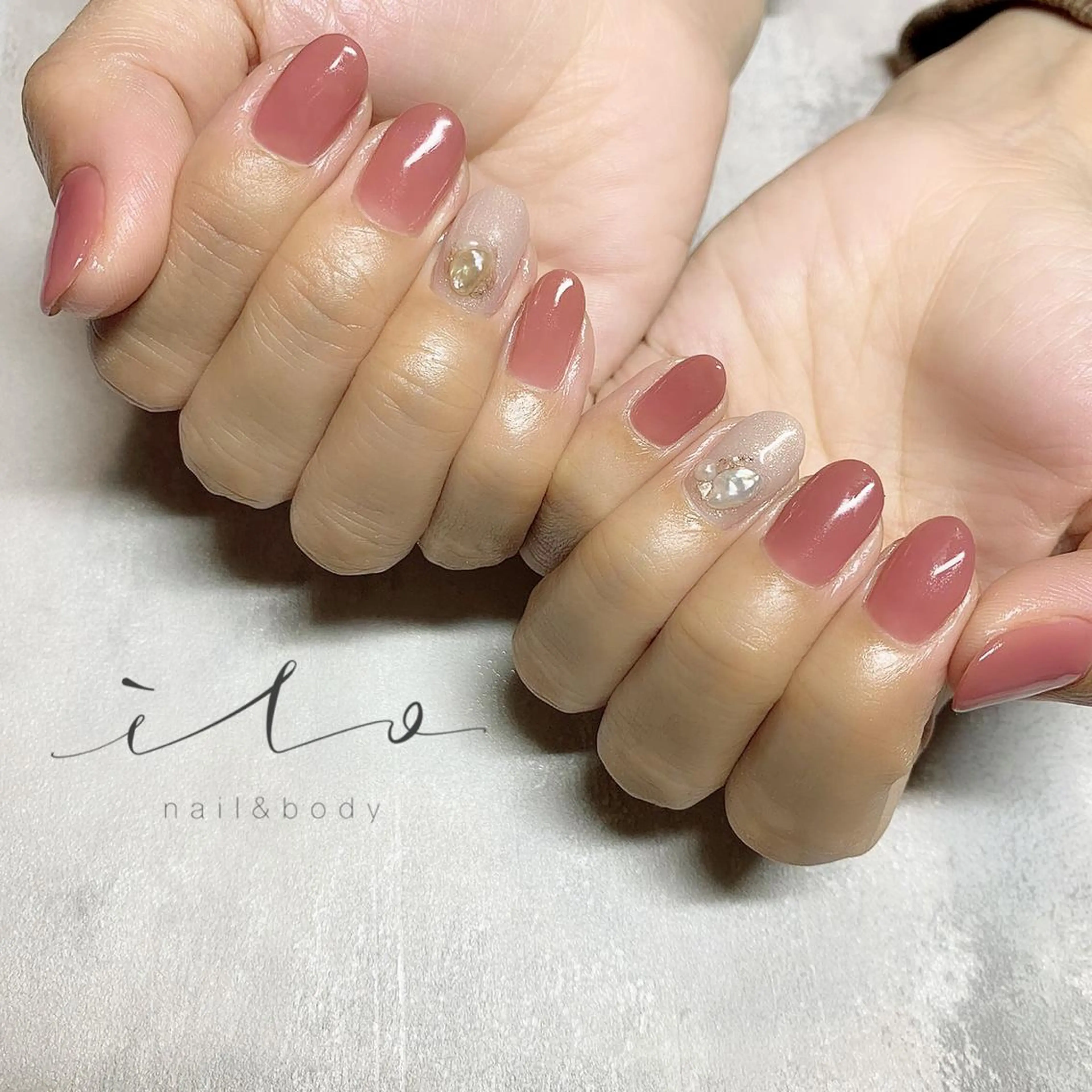 シンプルアートコース(当店オフ込み)         一番人気！左右一本ずつサンプルから選べるアート付きの写真