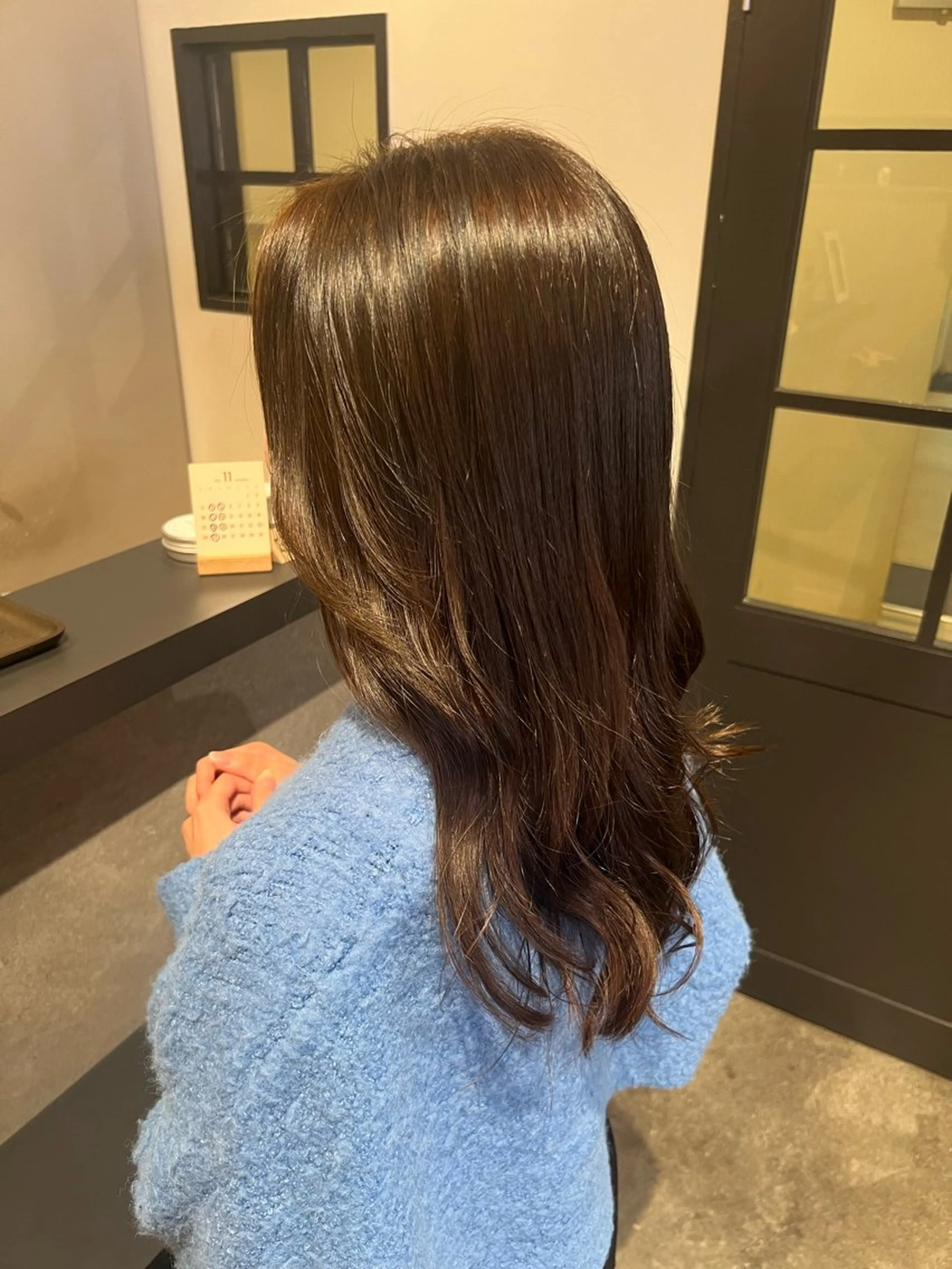 カラー 朝海 明華のヘアスタイル