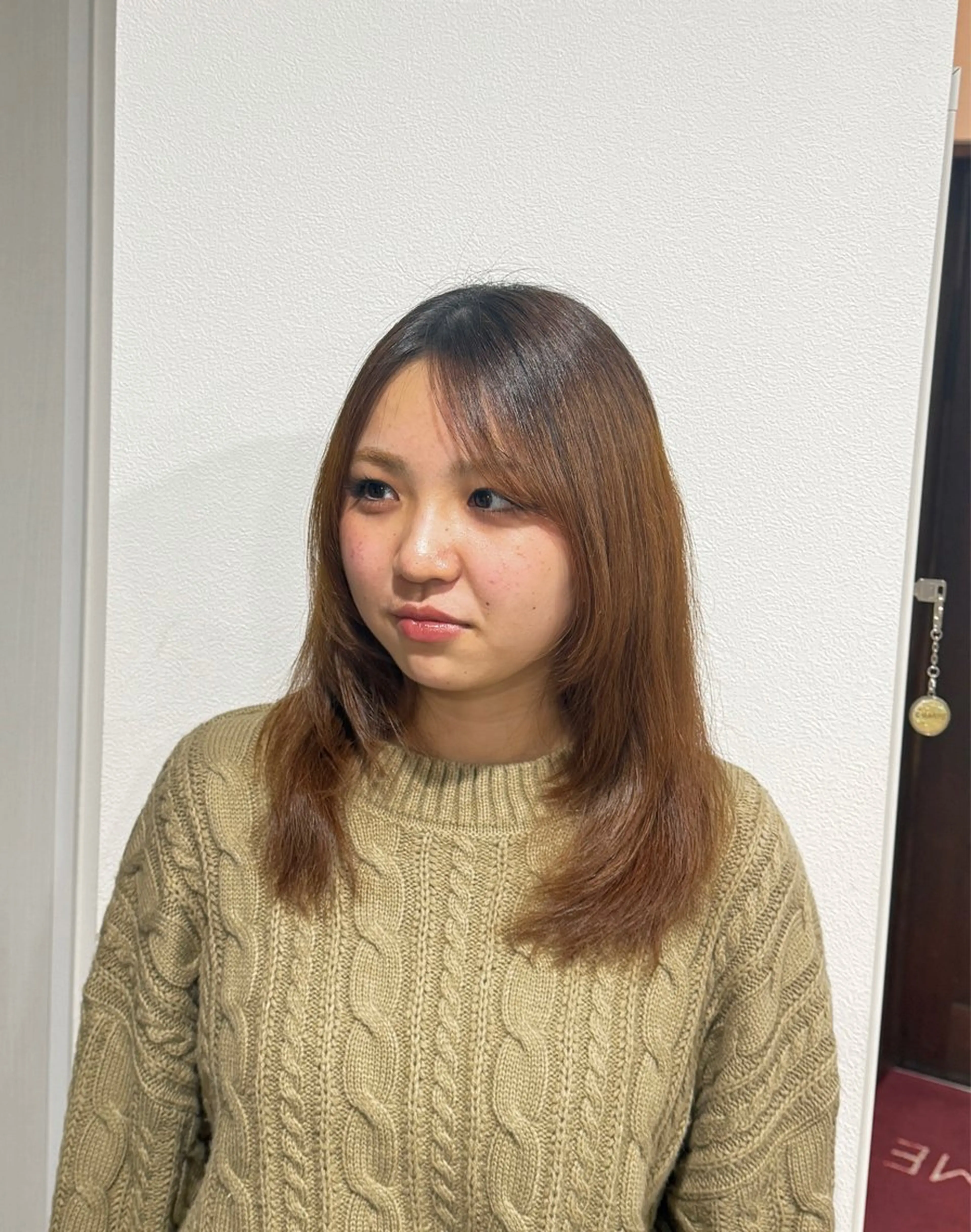 セミロング カット オリーブ🫒レイヤー /平尾/りの‎🤍のヘアスタイル