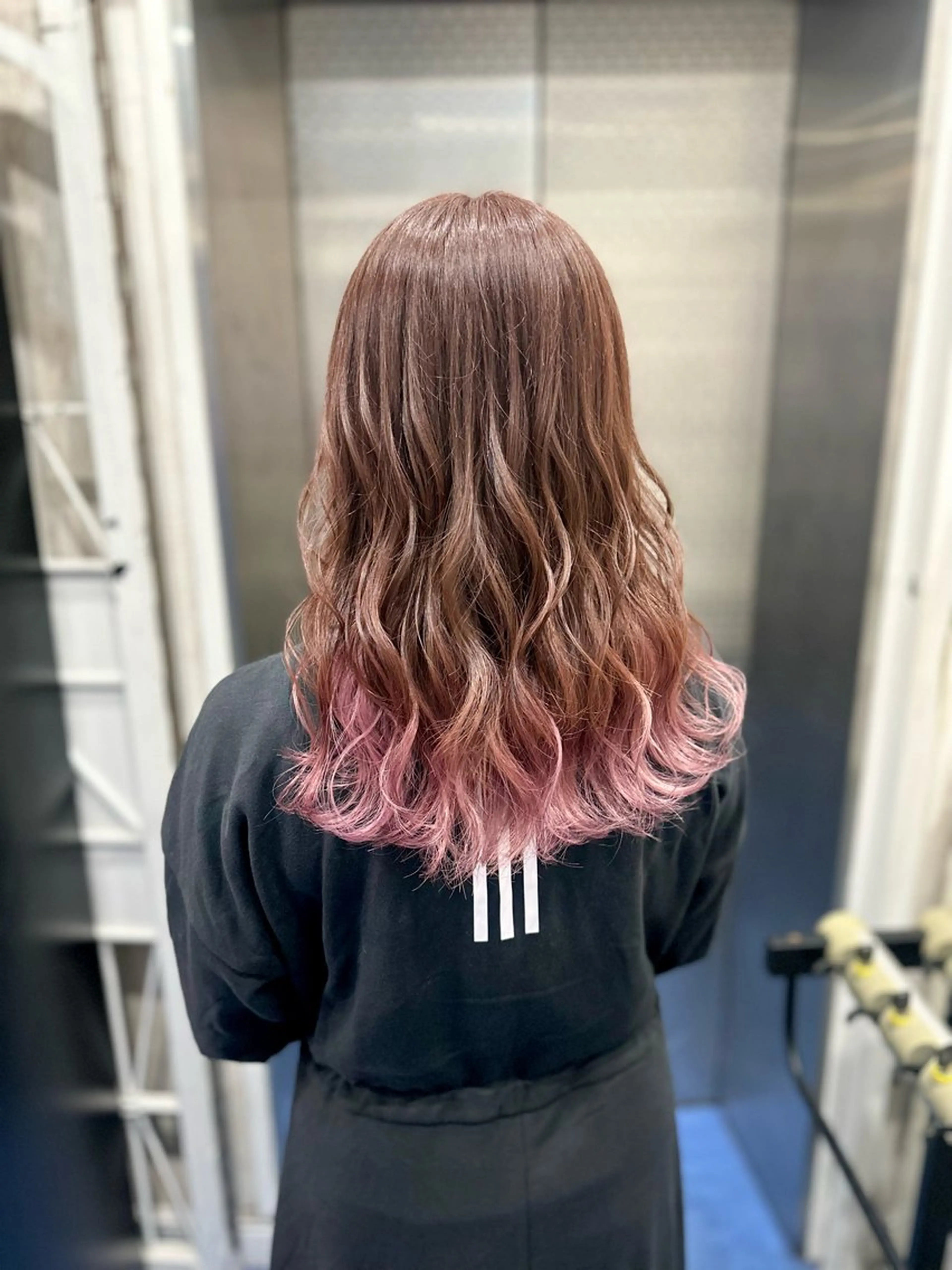 ミディアム カラー GATE.所属・GATE. staffのヘアスタイル