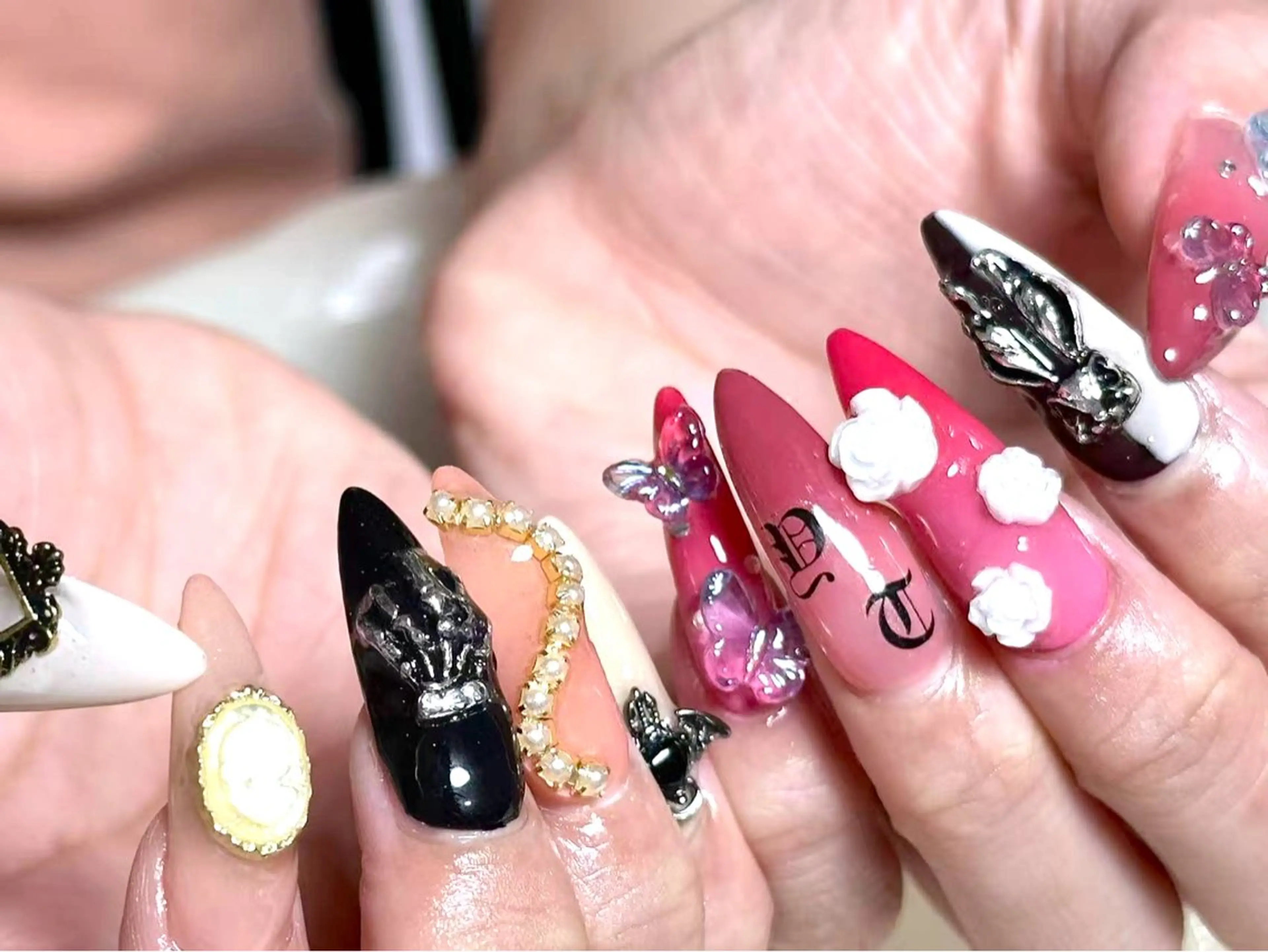 ネイル 長さ出し フレンチネイル グラデーション マグネットネイル マグネットフレンチ ハンドネイル ハンドケア リ サのネイルデザイン