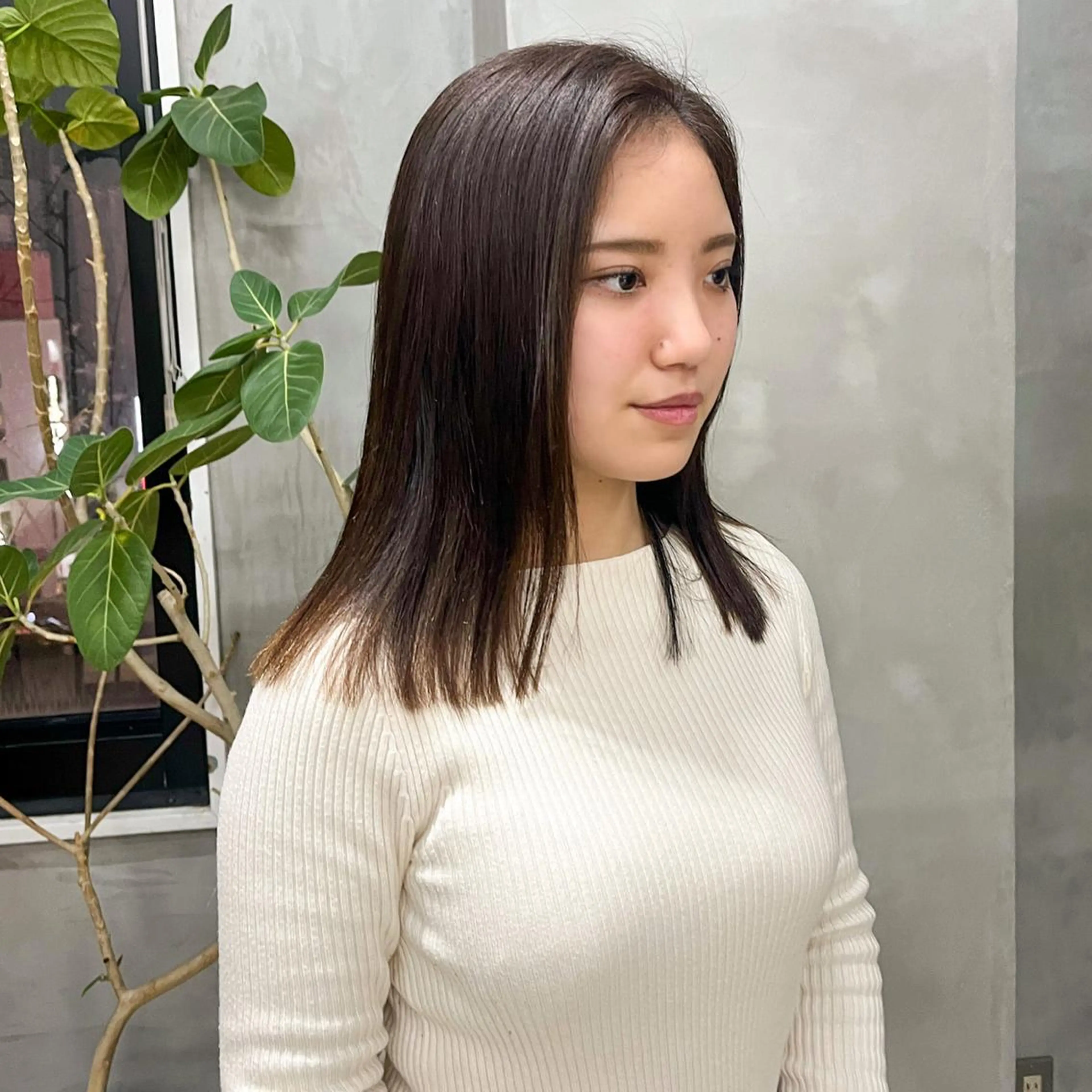 セミロング 村田 春歌のヘアスタイル