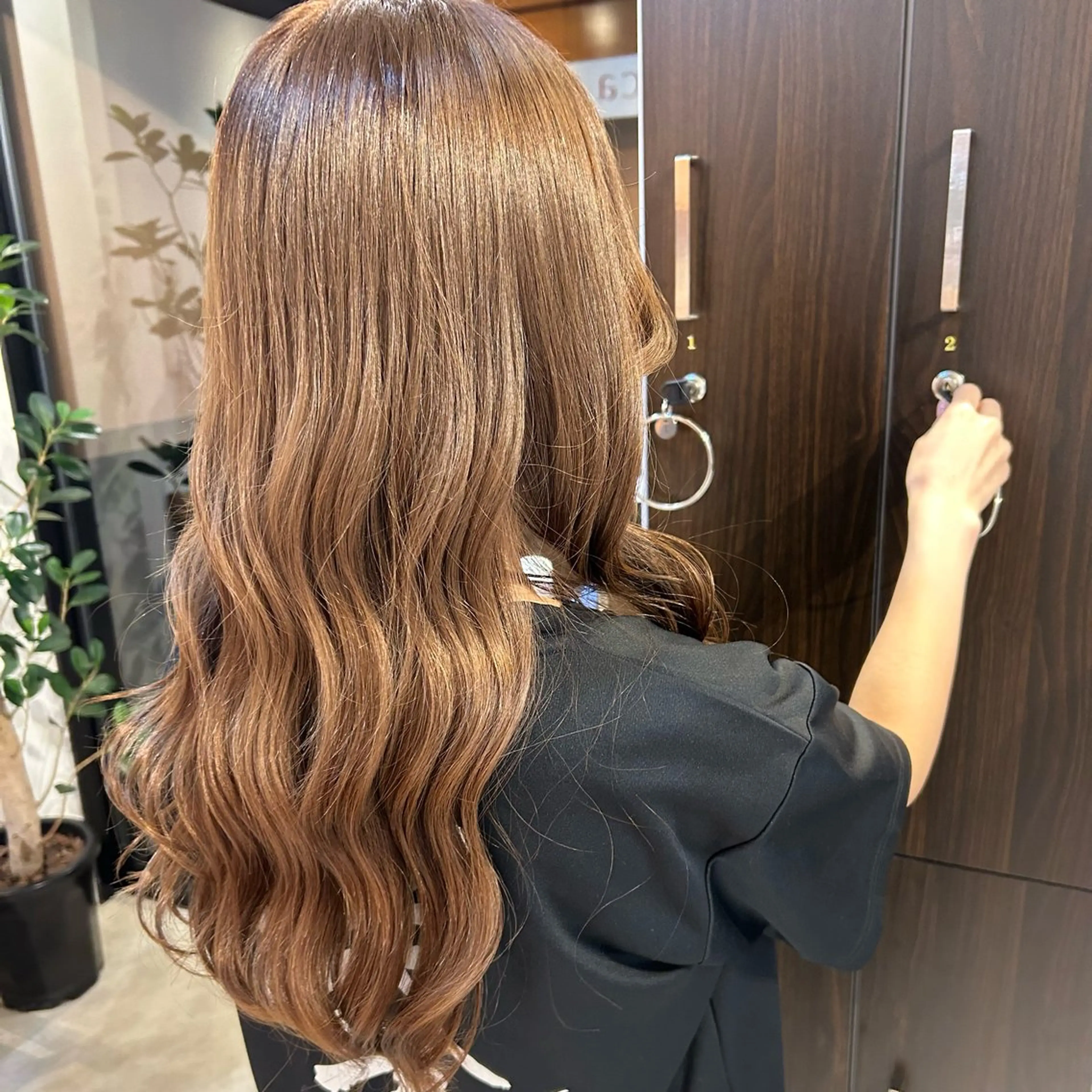 ロング カラー ベージュカラー ブラウンカラー ブラウンベージュ 透明感カラー MINX RICCa /ユナのヘアスタイル