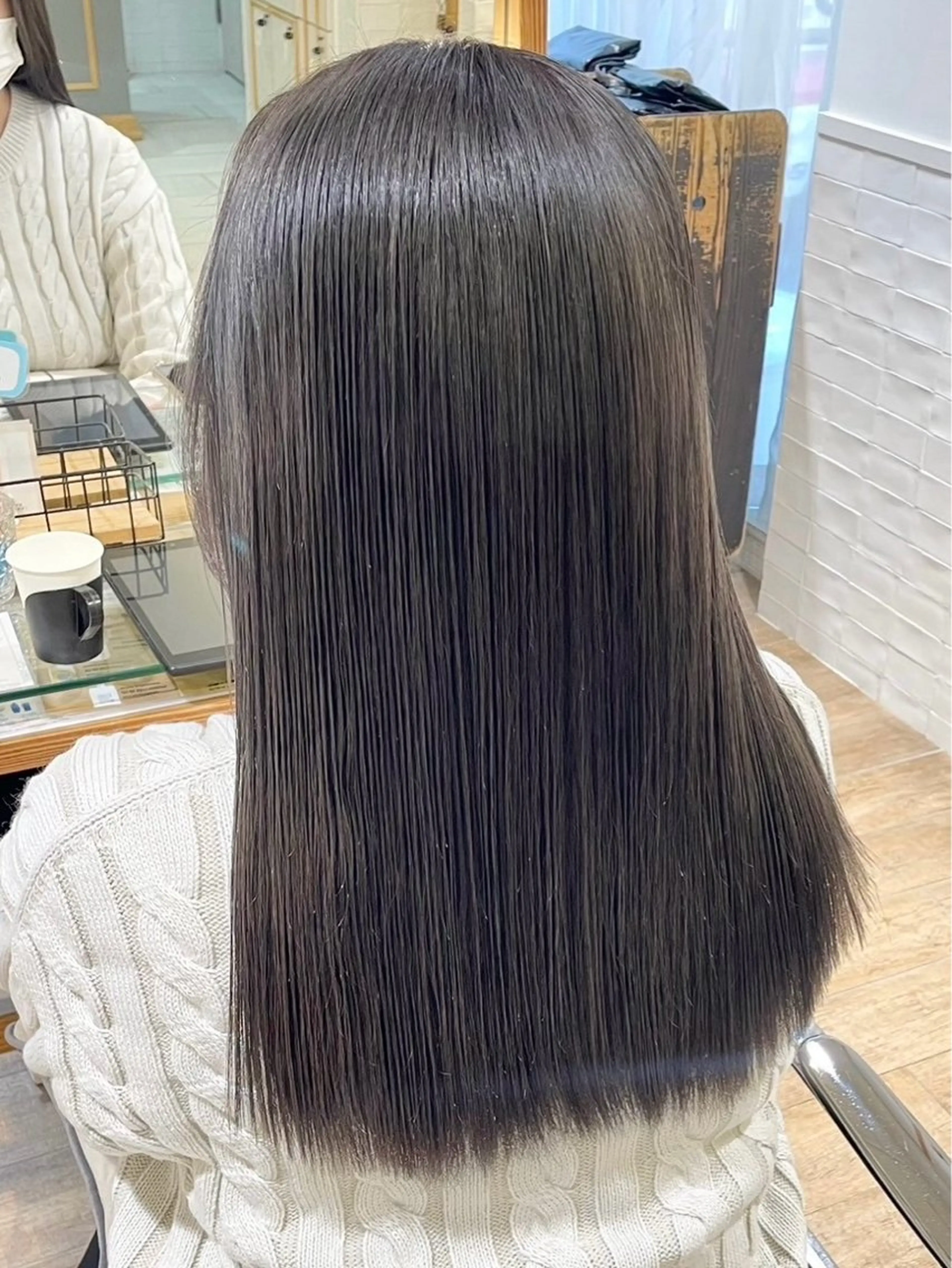 セミロング 志賀 菜妃のヘアスタイル