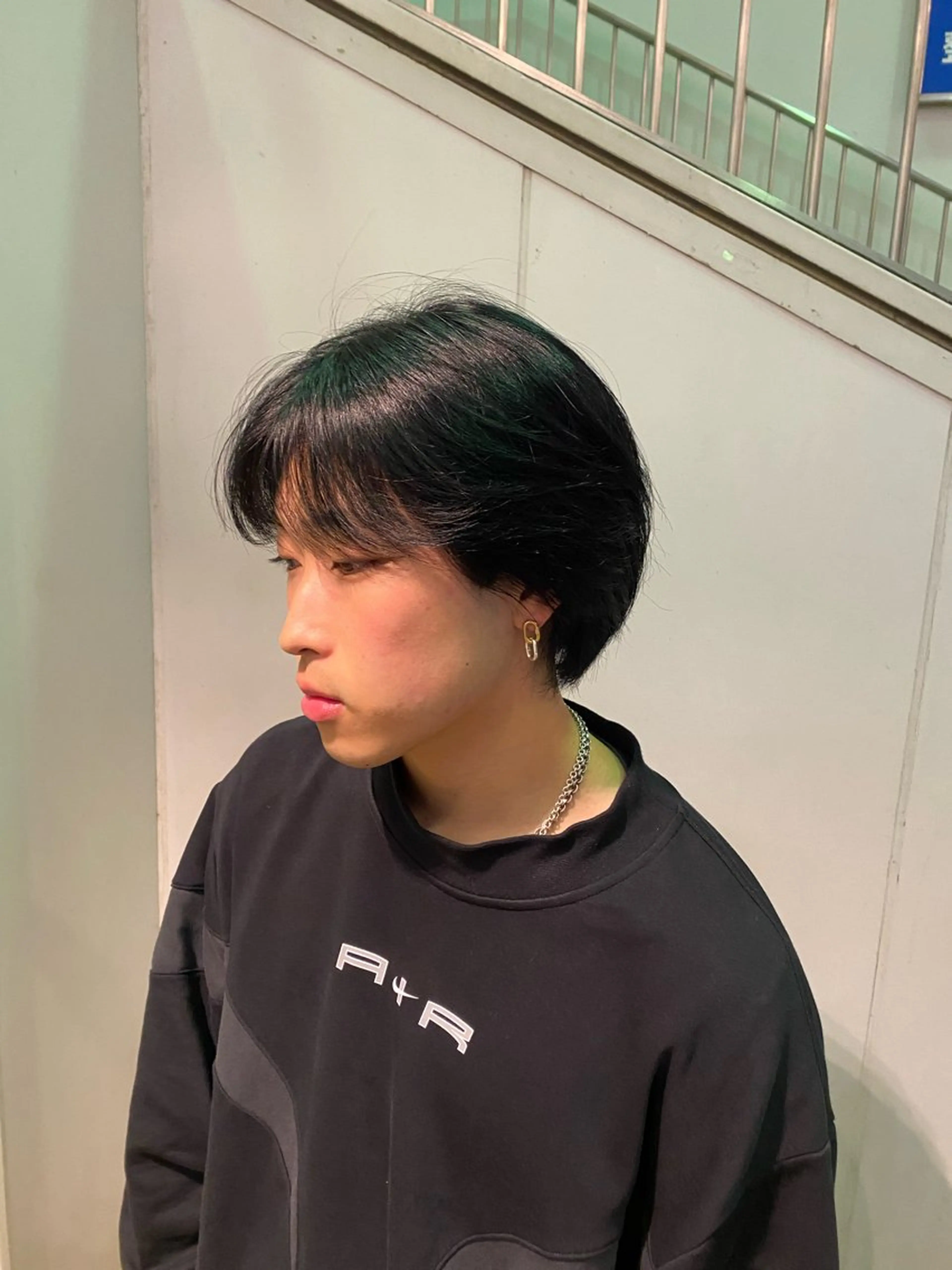 ショート カラー メンズ 垣内 勇人のヘアスタイル