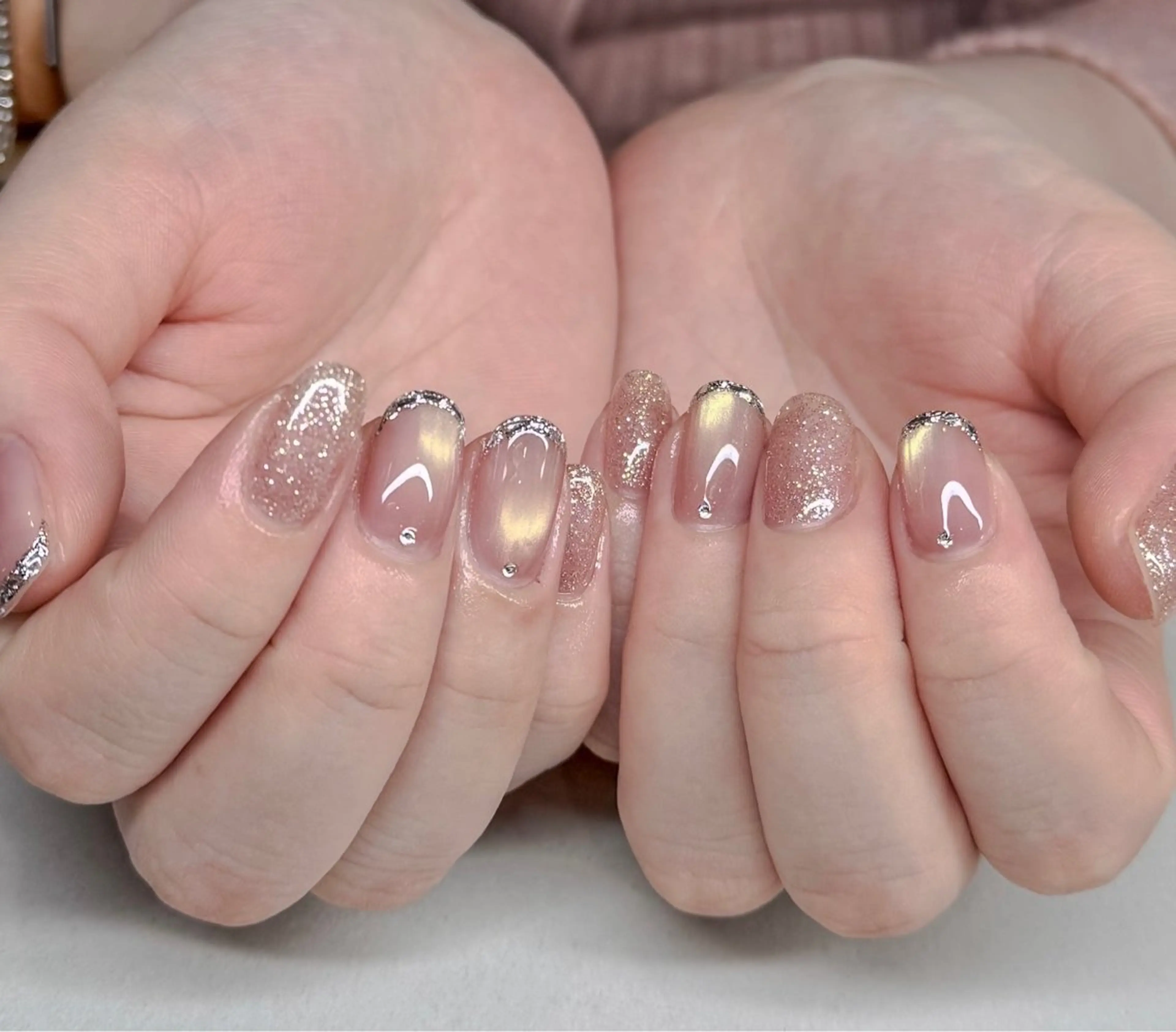 ネイル アートネイル ストーンネイル num-fi Aiのネイルデザイン