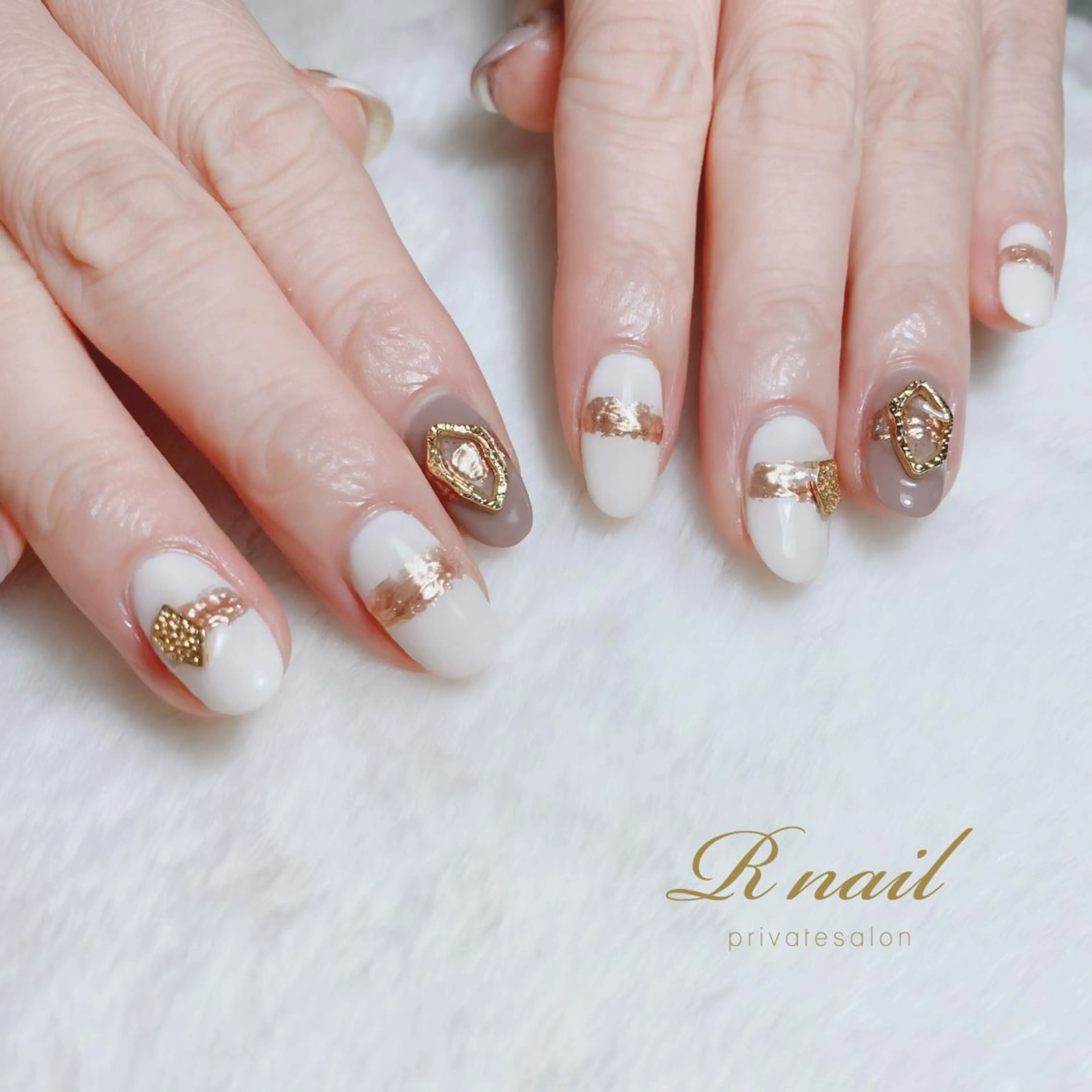 ネイル R nailのネイルデザイン