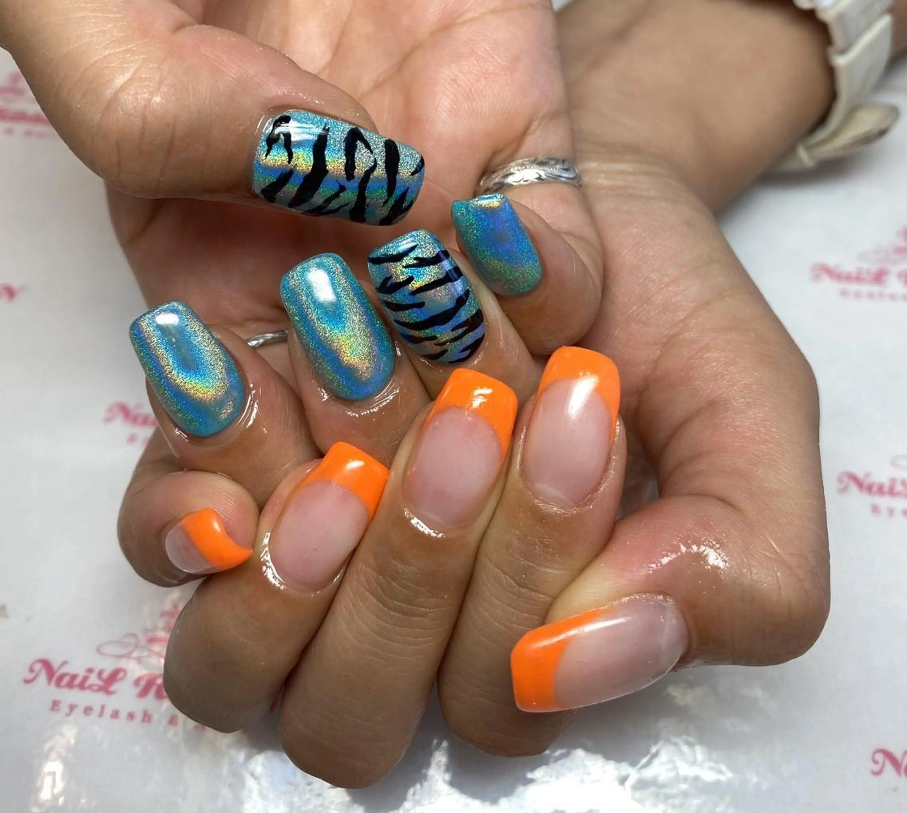 ネイル ネイルリボン 伊藤のネイルデザイン