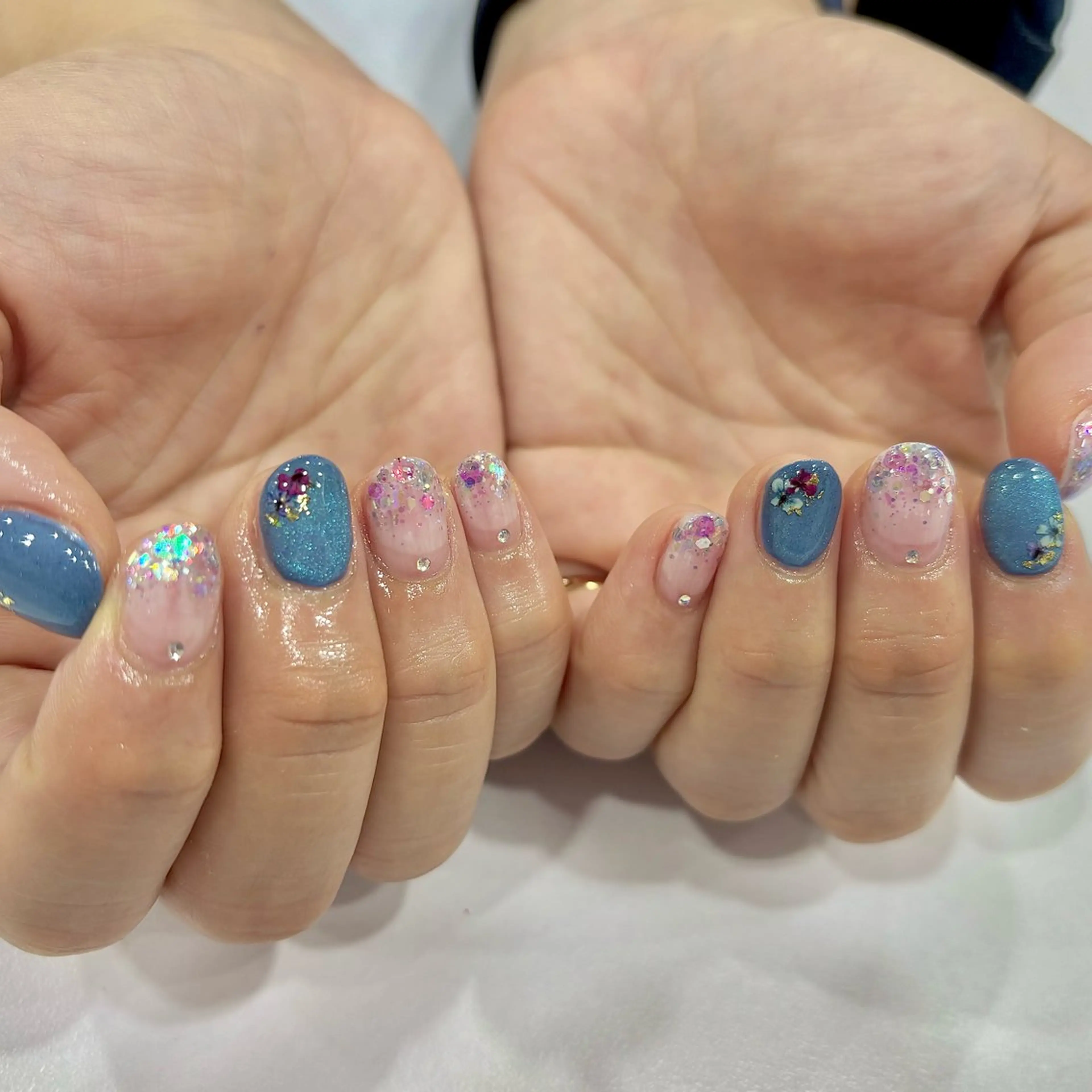 ネイル アートネイル ラメ(グリッター) ラメグラデーション アンリッシュ池袋 小泉のネイルデザイン