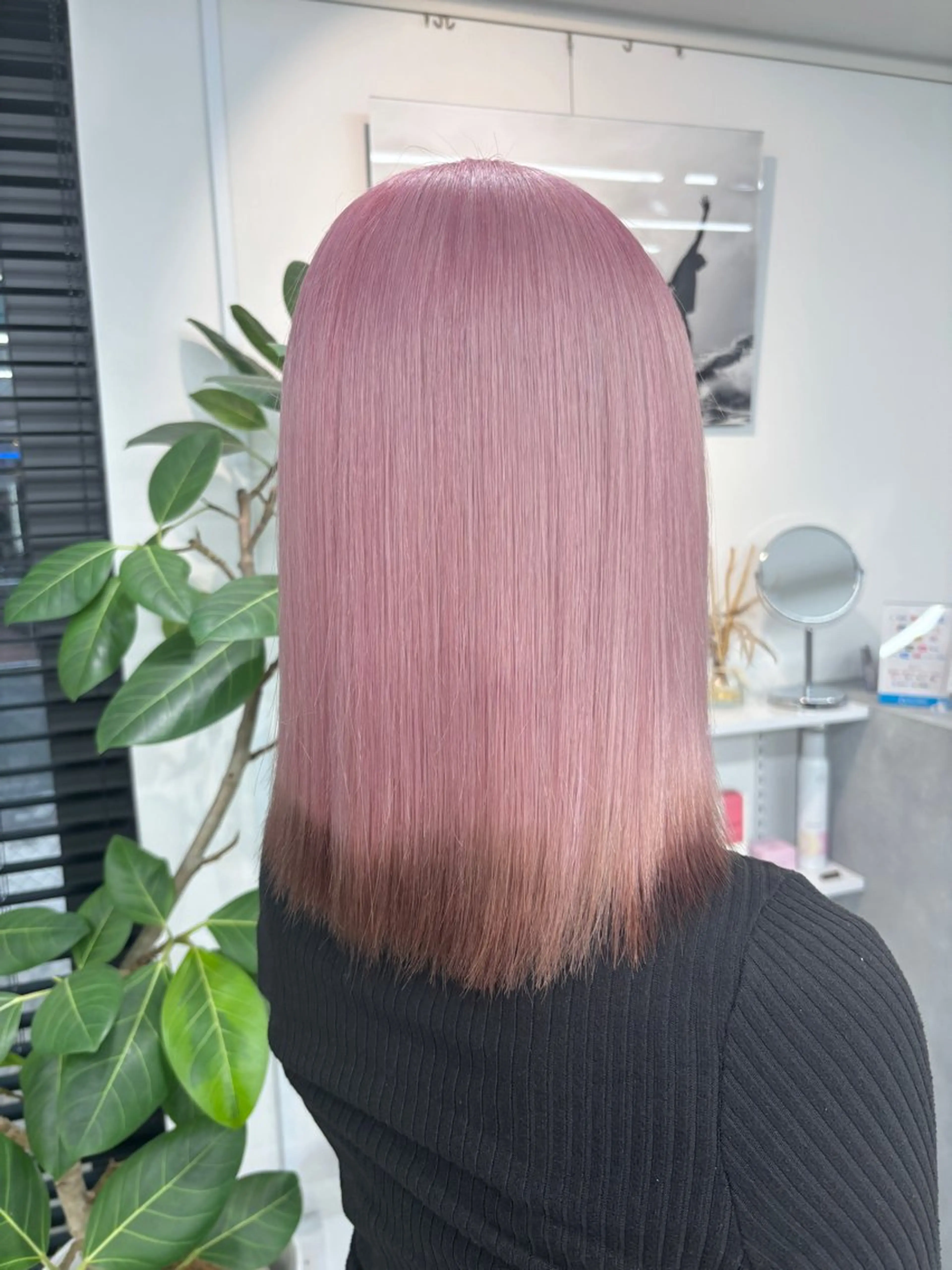 ミディアム ヘアカラー トリートメント ハイトーンカラー 🦋yuri🦋のヘアスタイル