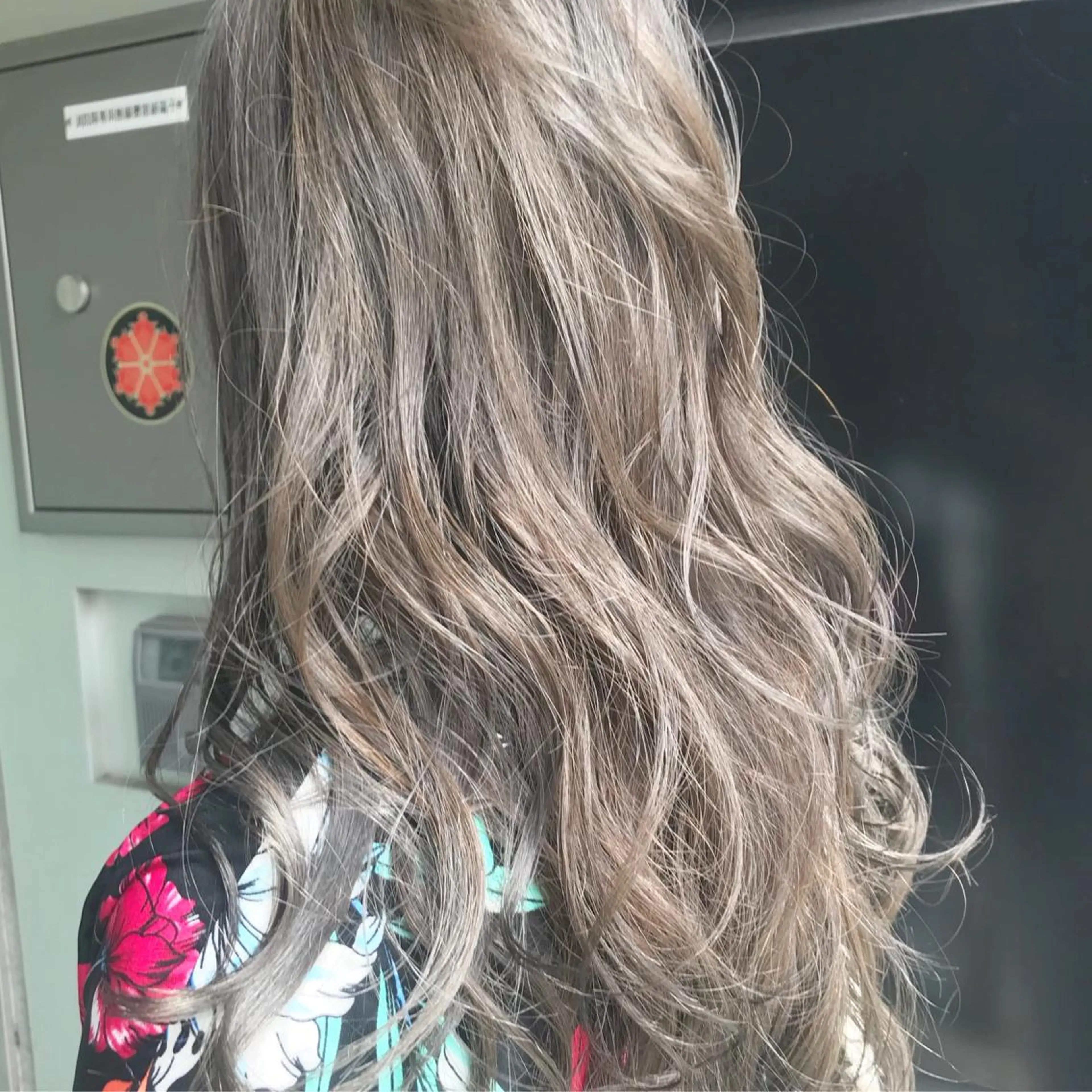 ロング カラー ヘアカラー トリートメント AUBE shinjuku所属・ア イカのヘアスタイル