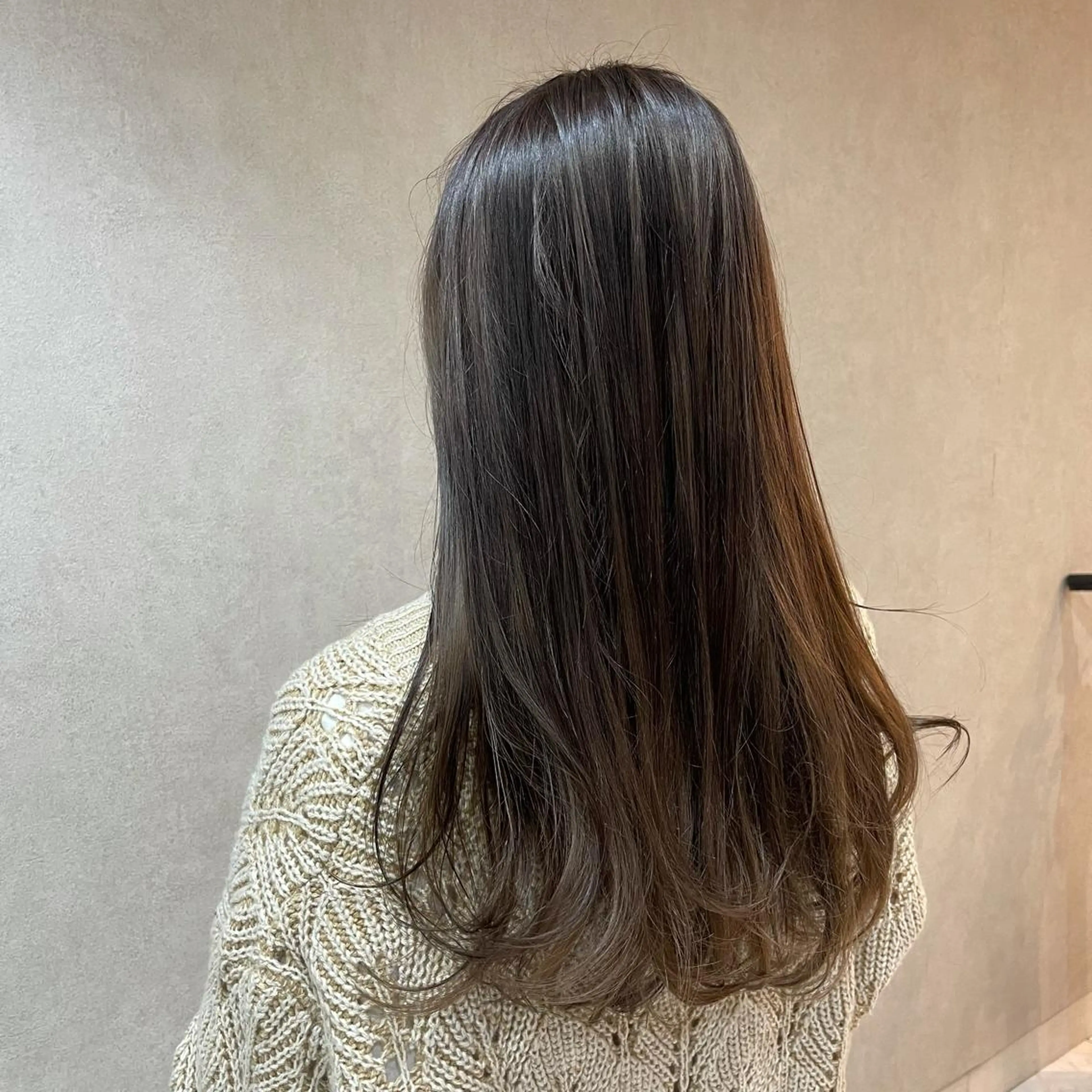 ロング カラー カット ヘアカラー Neale. yumiのヘアスタイル