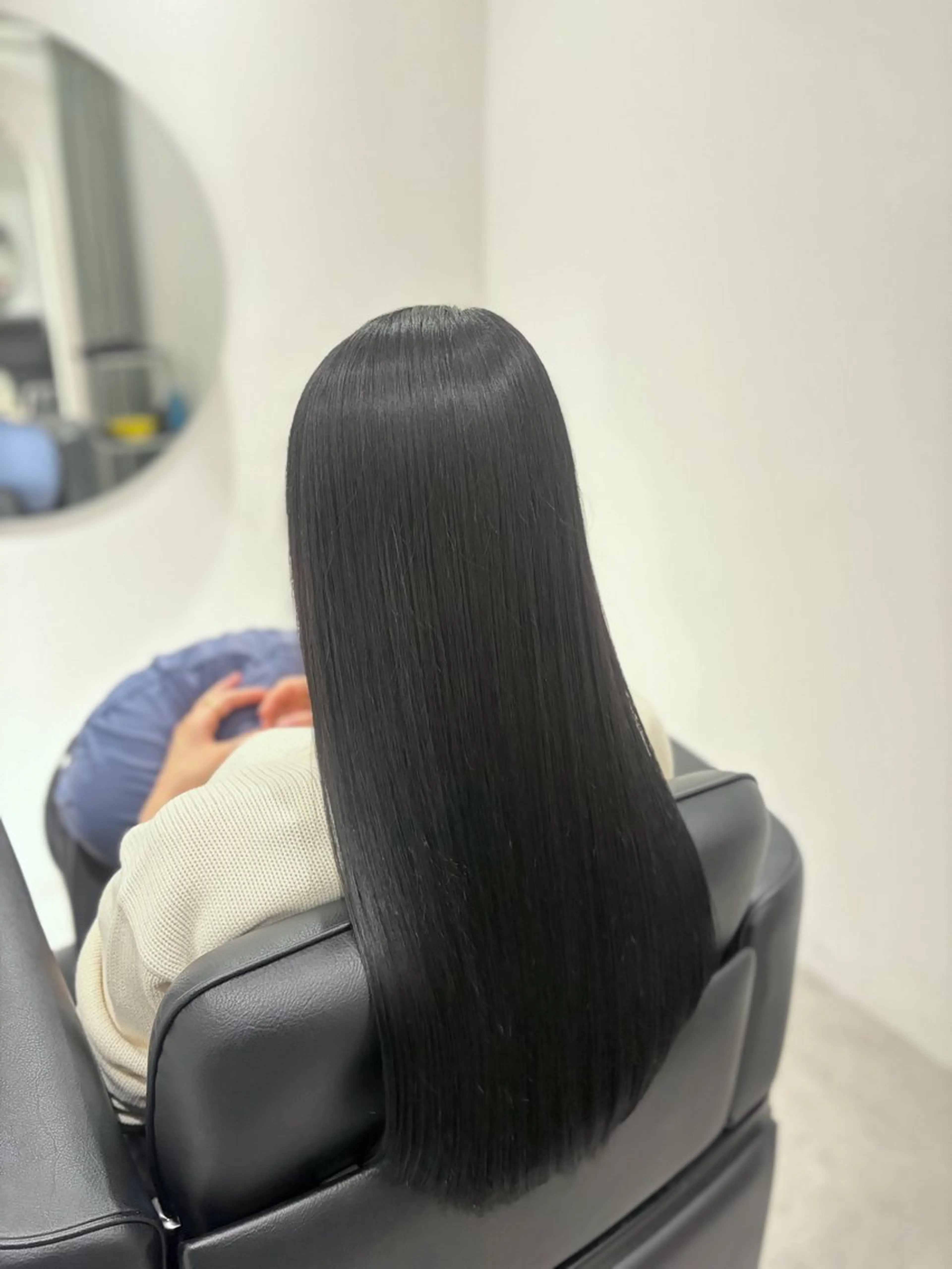 【ミニモ学割】暗くする方はこちら🖤暗染めカラー＋髪質改善トリートメント※黒染め不使用の写真