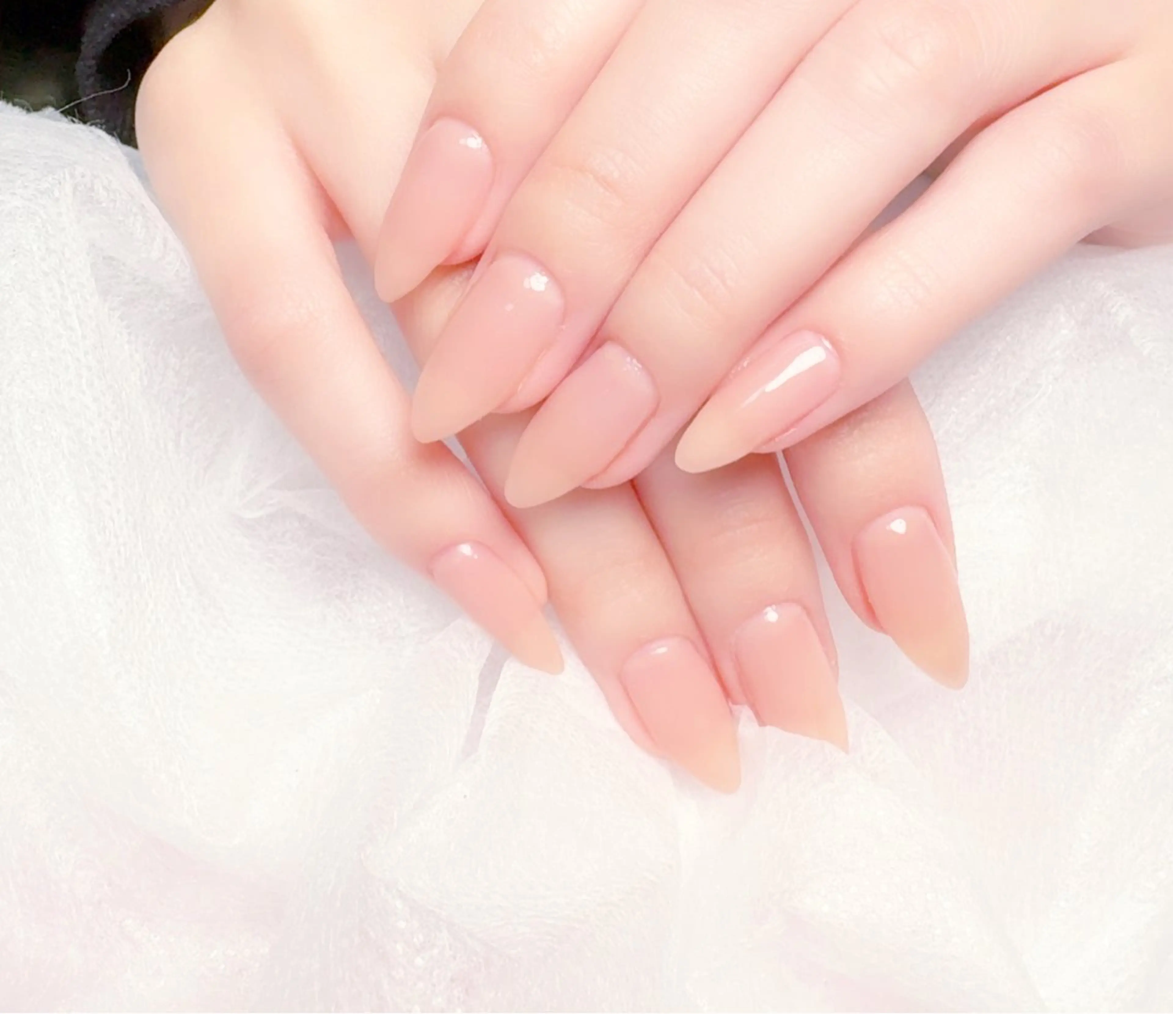 ネイル pink ladyサロン所属・べ にのネイルデザイン