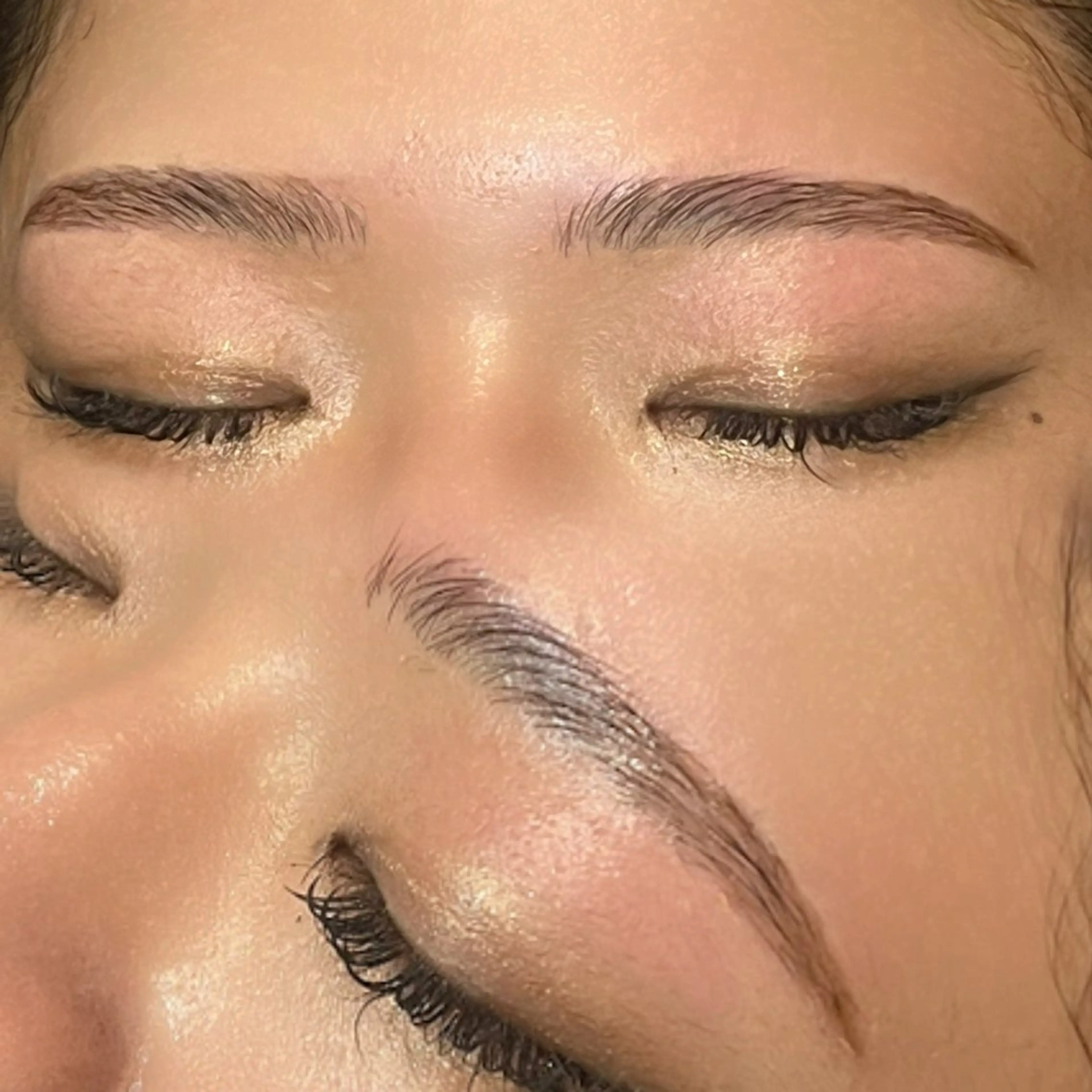 アイブロウ ハリウッドブロウリフト Lily広島 kohanaのマツエク・マツパデザイン