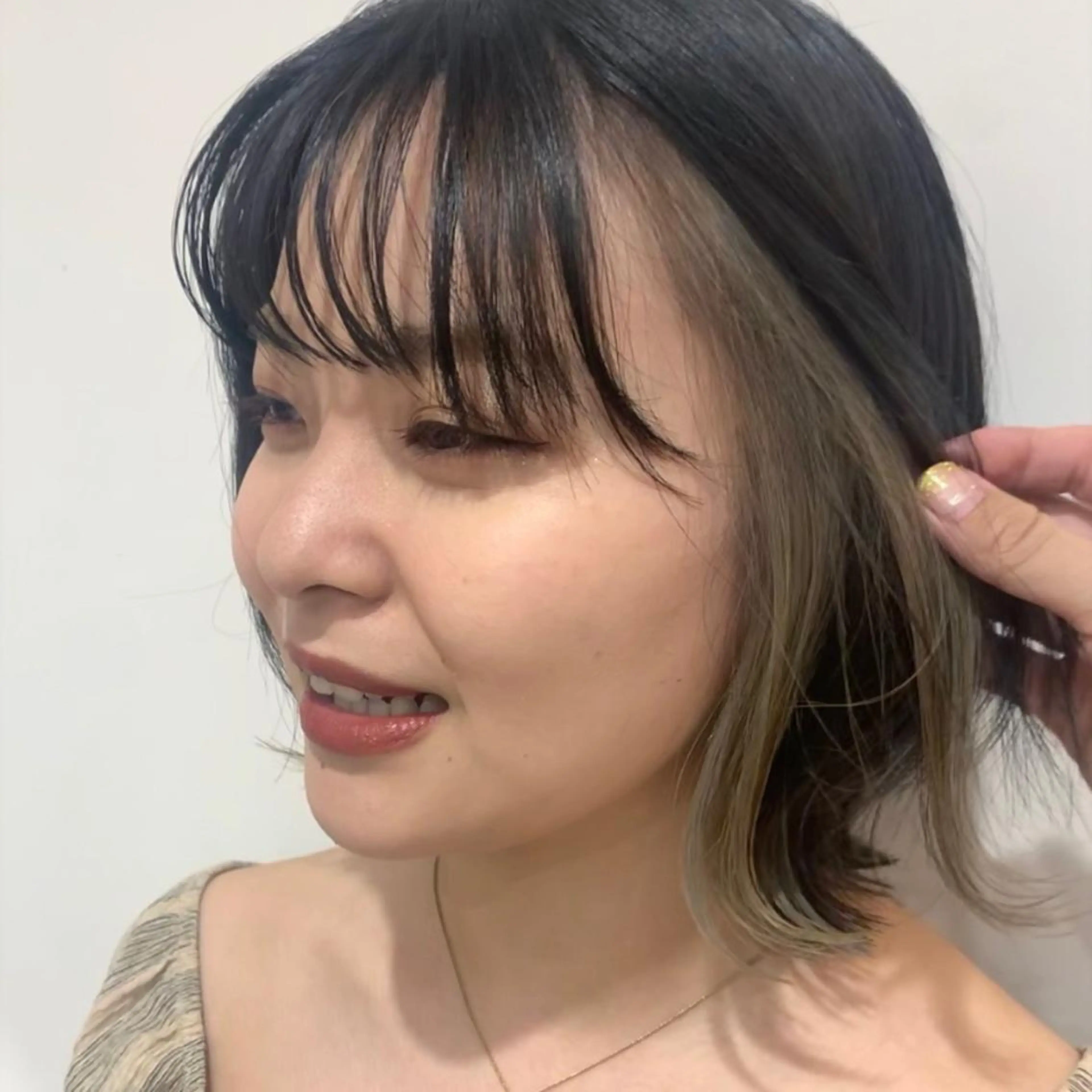 ミディアム カラー ベージュカラー ブリーチ グレージュ オリーブグレージュ オリーブグレー ヘアカラー 中目黒🌼 🌼ハナのヘアスタイル