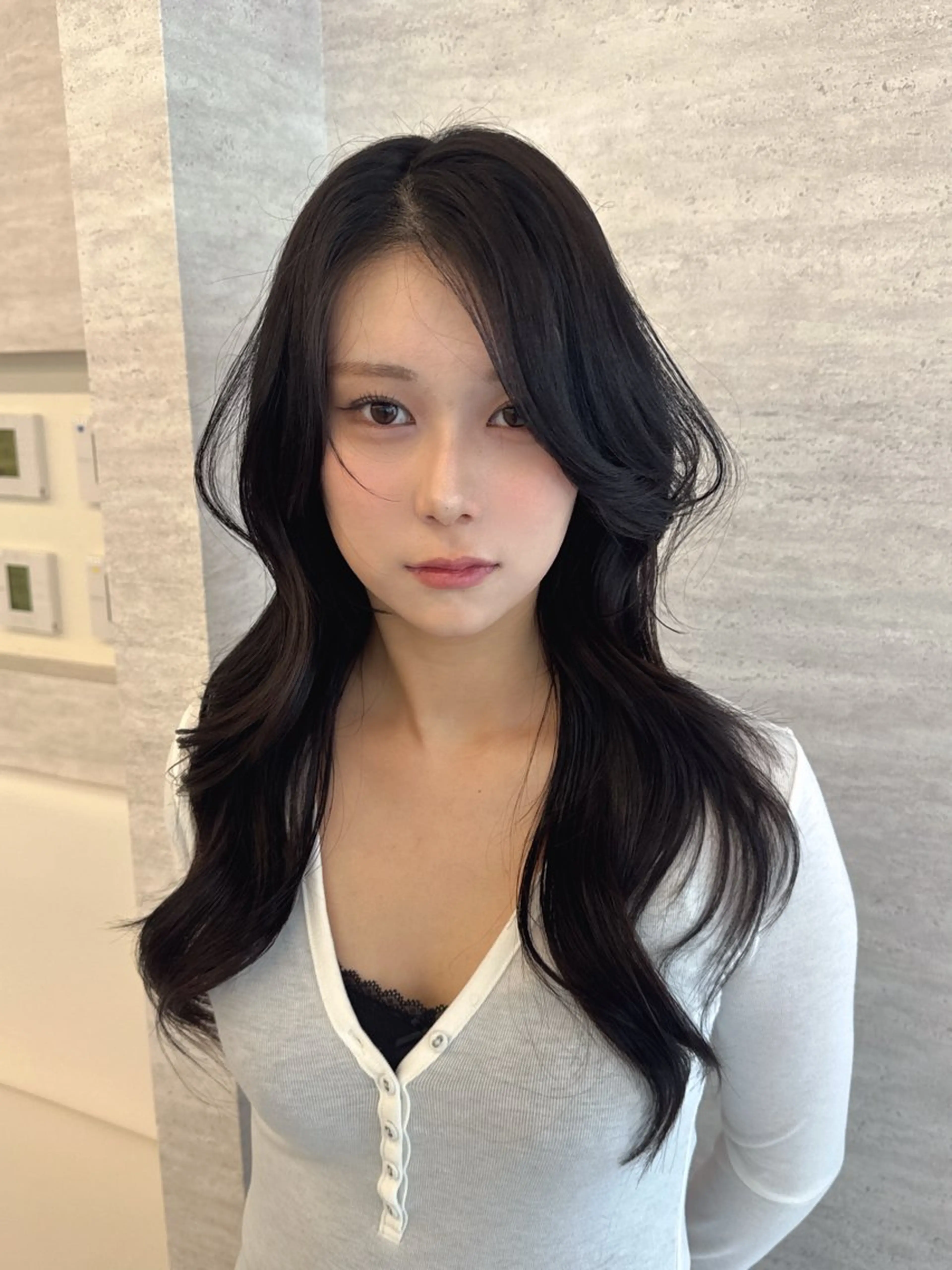 ロング カラー ヘアアレンジ カット ヘアカラー トリートメント 韓国レイヤーカット/ 儚げカラーチナツのヘアスタイル