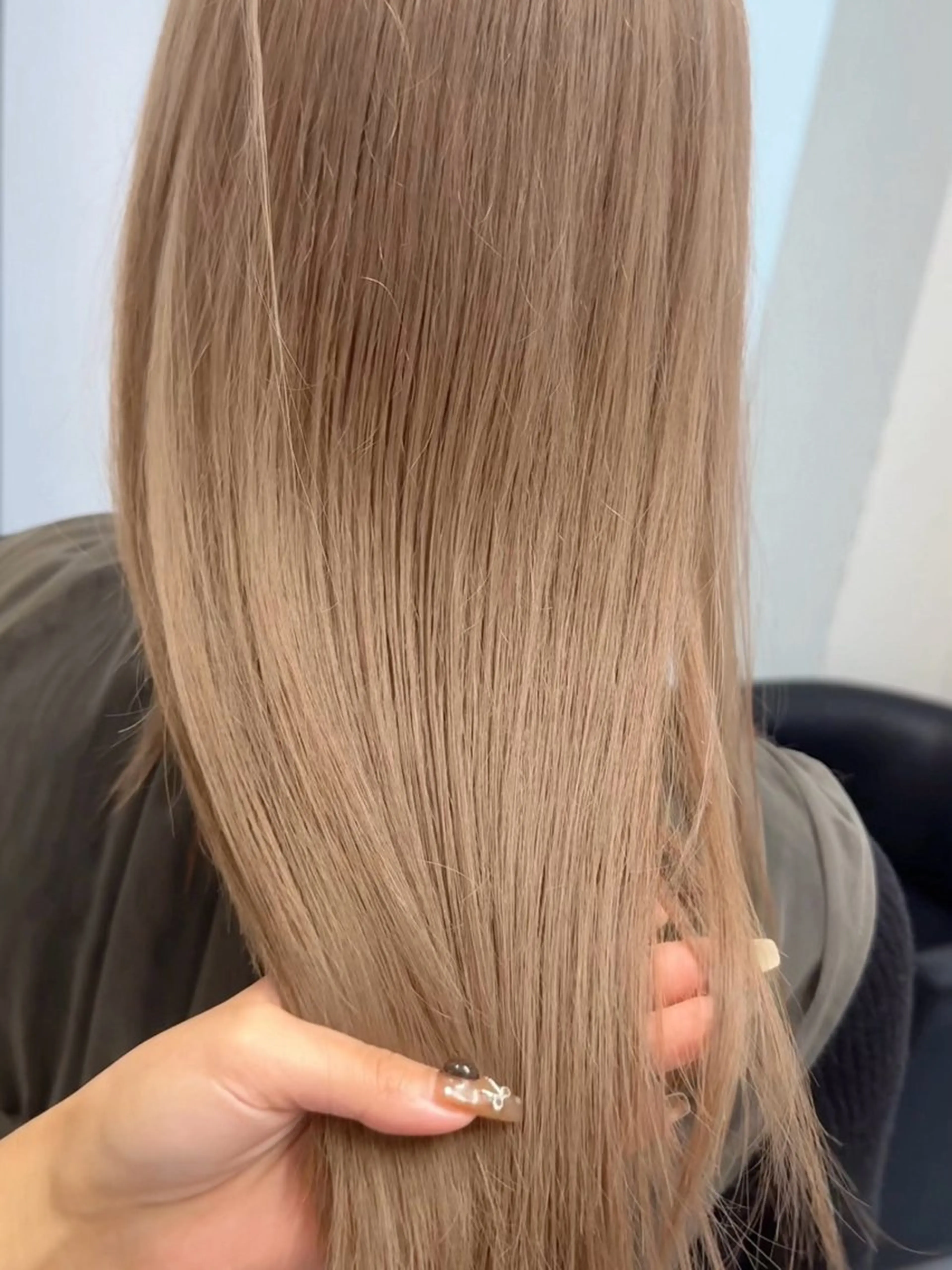 ロング カラー ヘアカラー 野村 真白のヘアスタイル