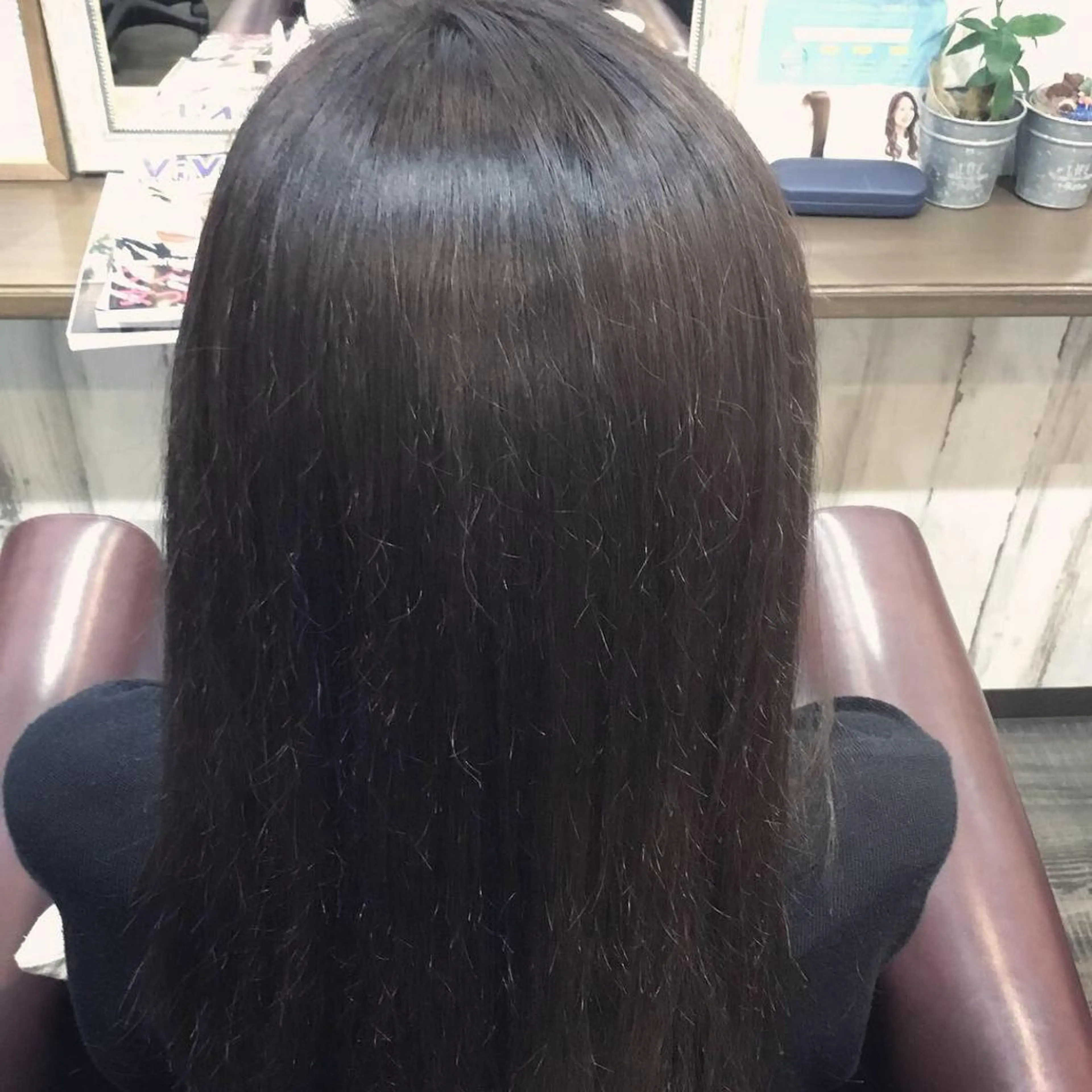 セミロング カラー embrace エンブレイスのヘアスタイル