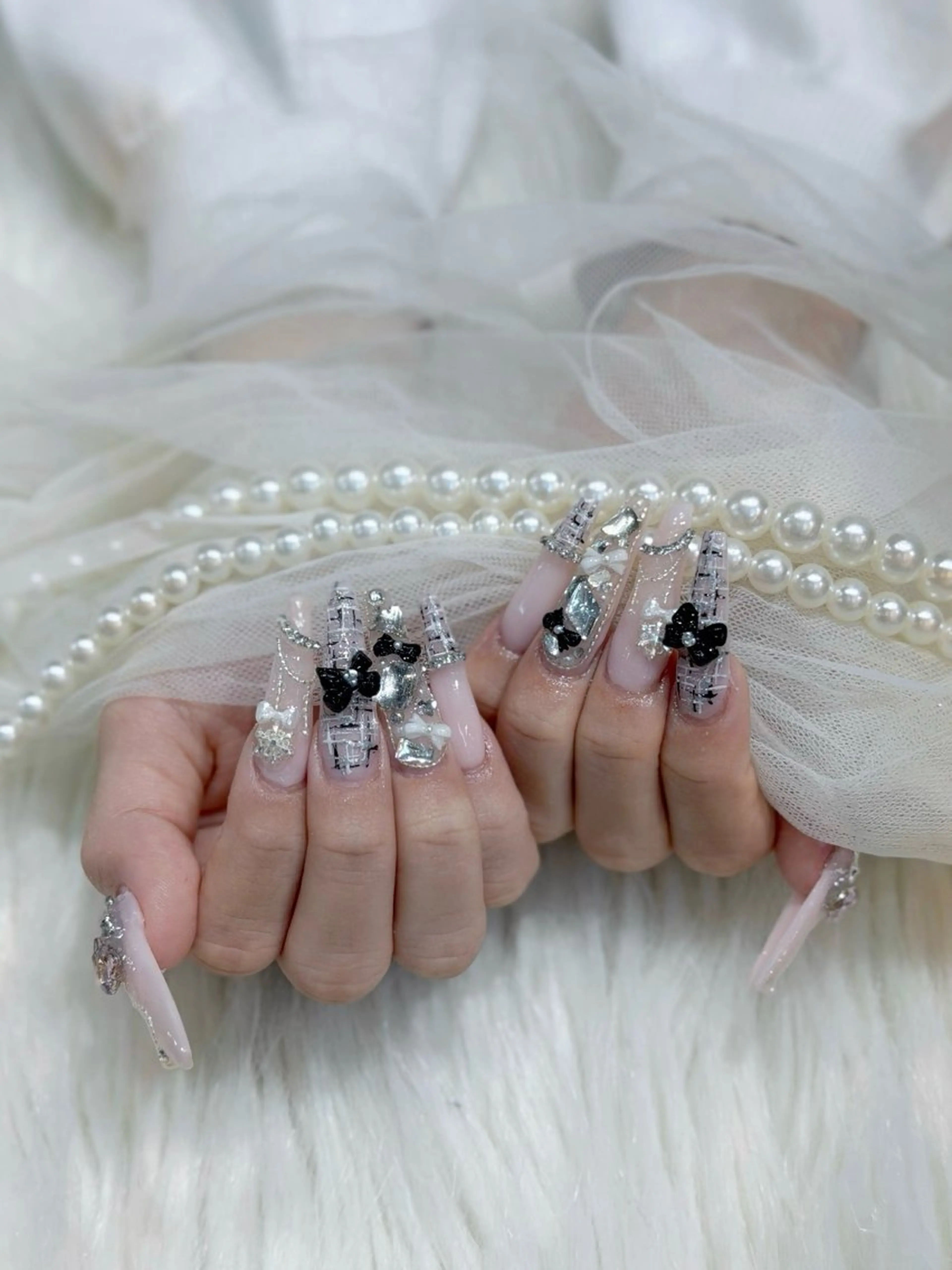 ネイル ツイードネイル ベスティオーラ所属・ベスティオーラ 花香のネイルデザイン