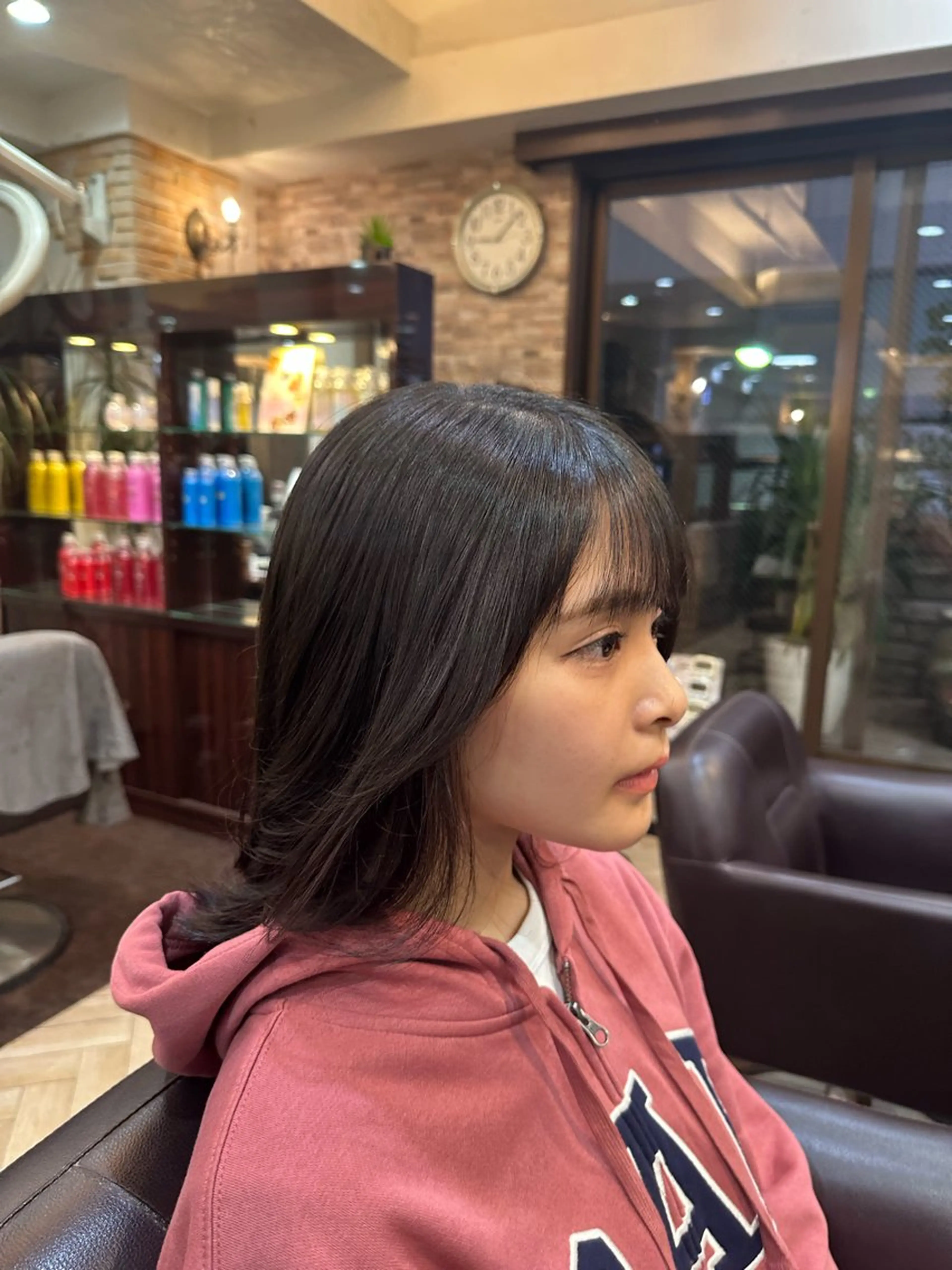 セミロング くびれヘア レイヤーカット 外ハネヘア 縮毛矯正&髪質改善/ きょうの🐺のヘアスタイル