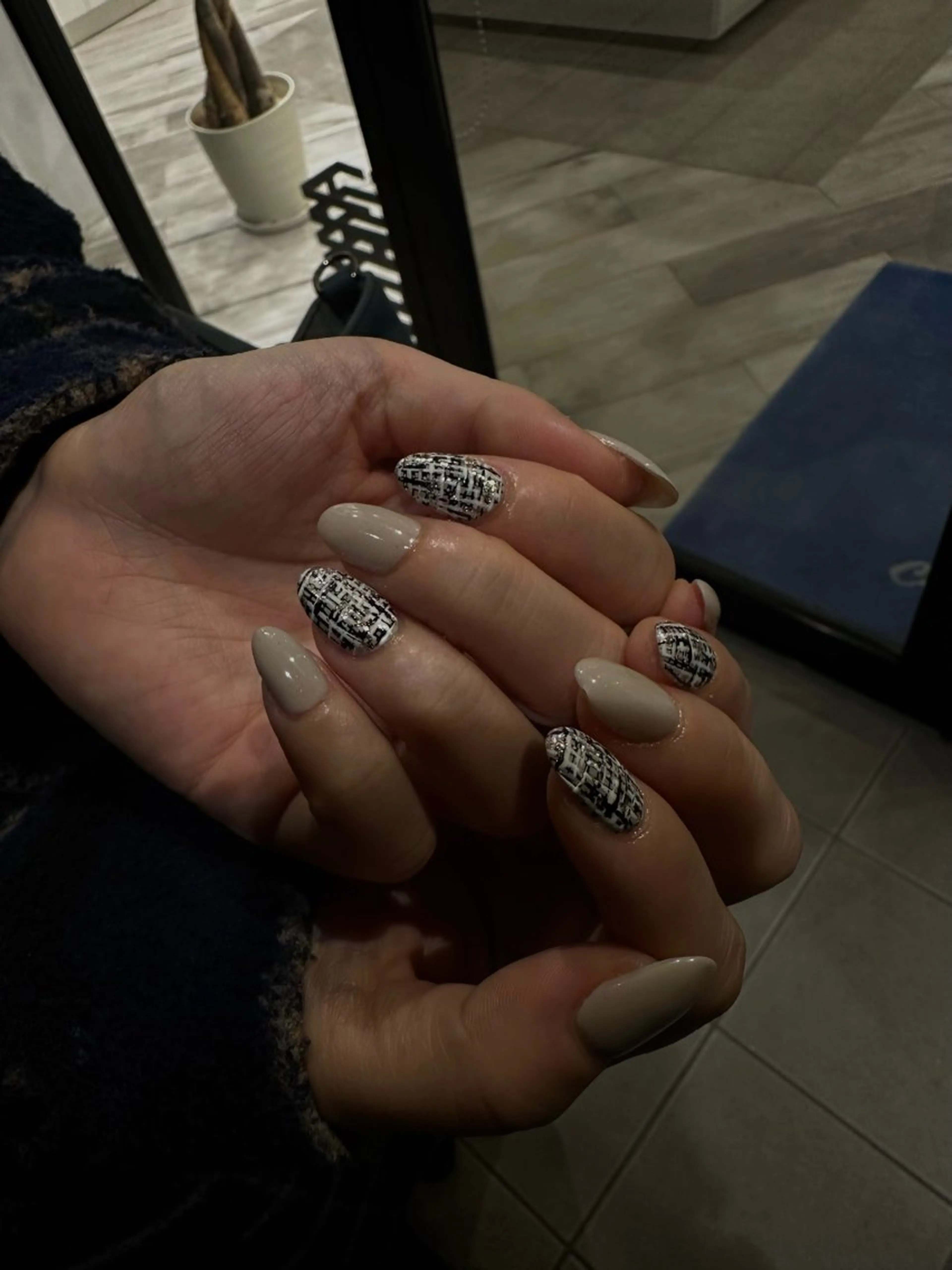 ネイル ツイードネイル 冬ネイル ハンドネイル misa /nailistのネイルデザイン