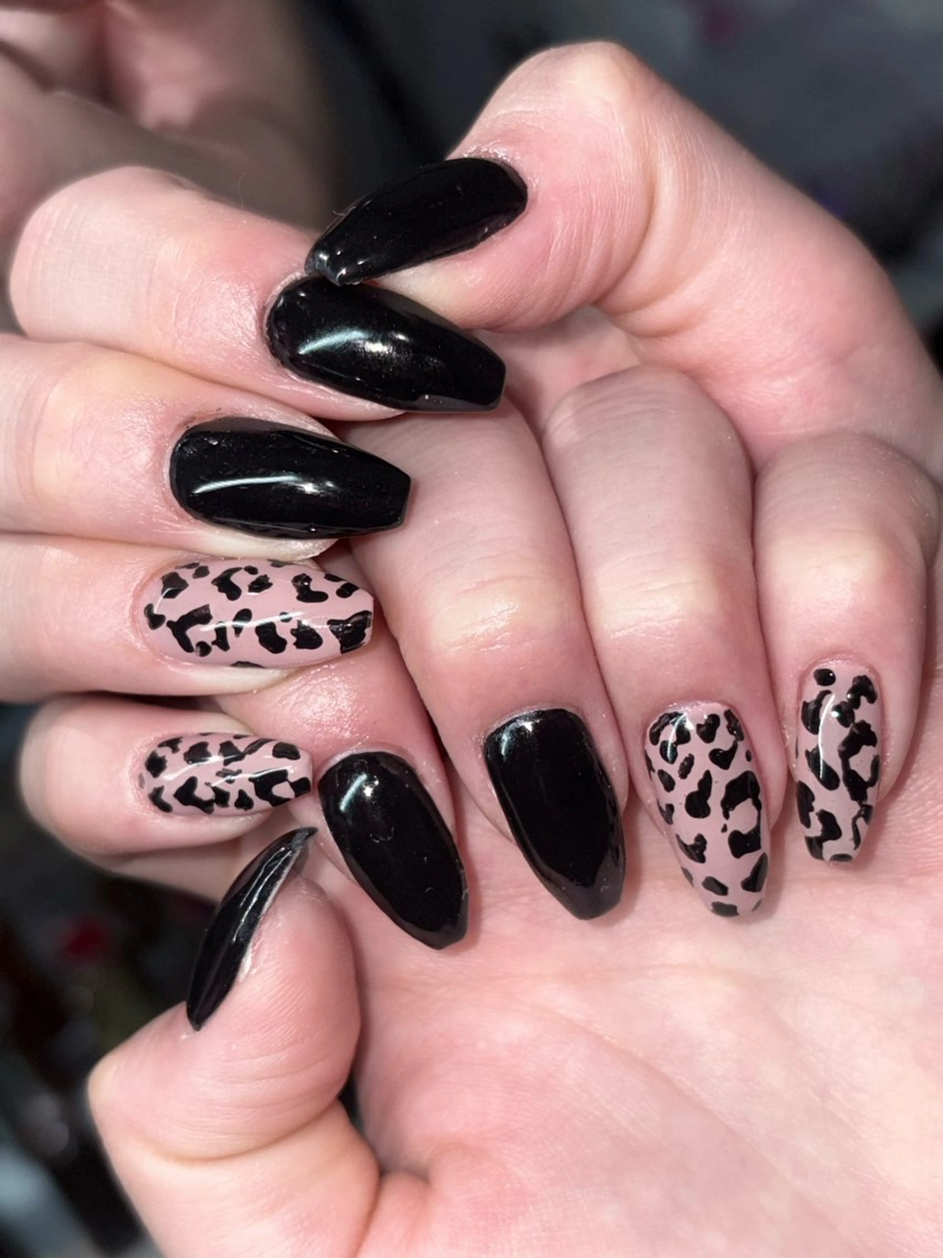 ネイル ハンドネイル NES NAIL所属・さゆり￤推しキャラ ￤ロングネイル🩷のネイルデザイン