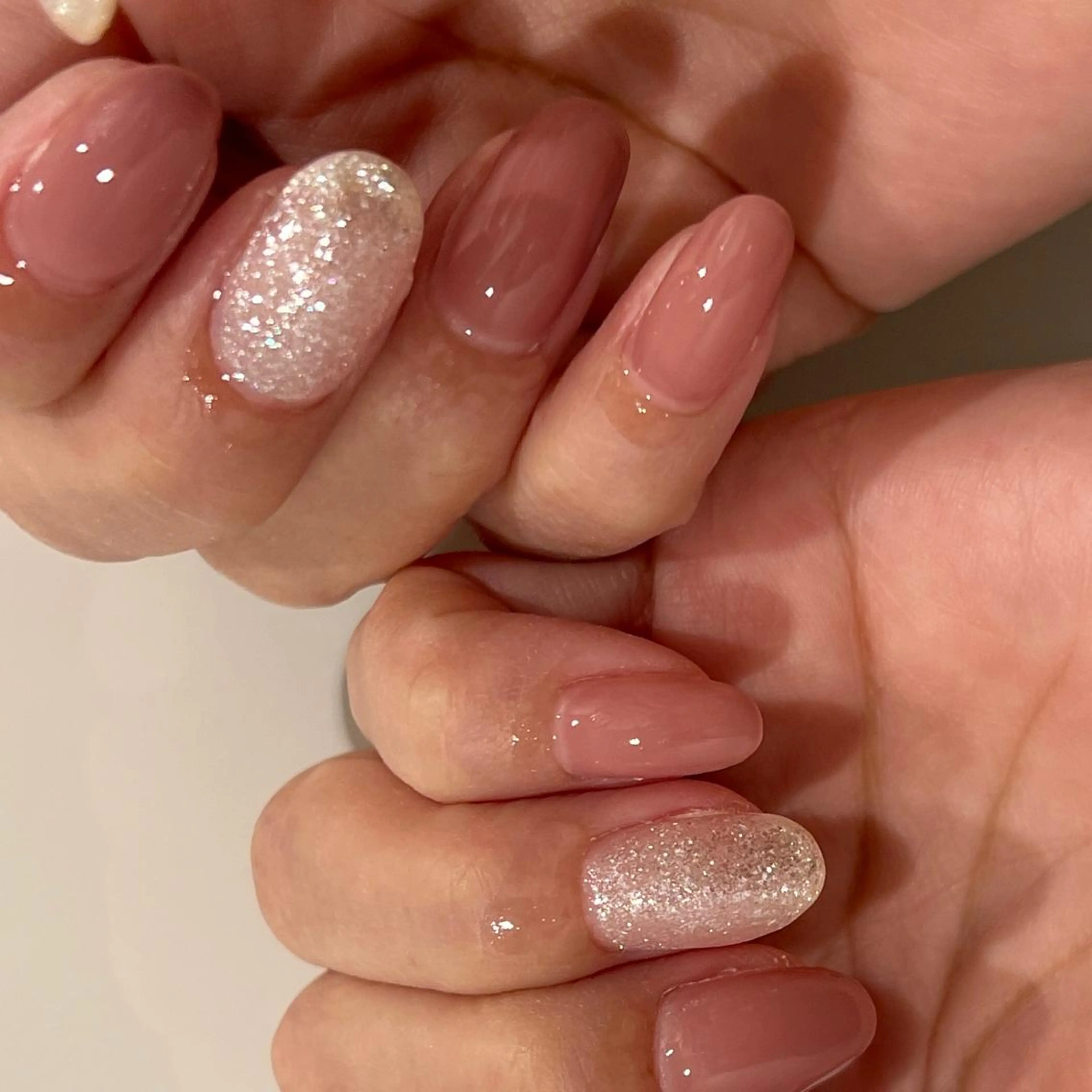 ネイル 黒葛原 めぐみのネイルデザイン