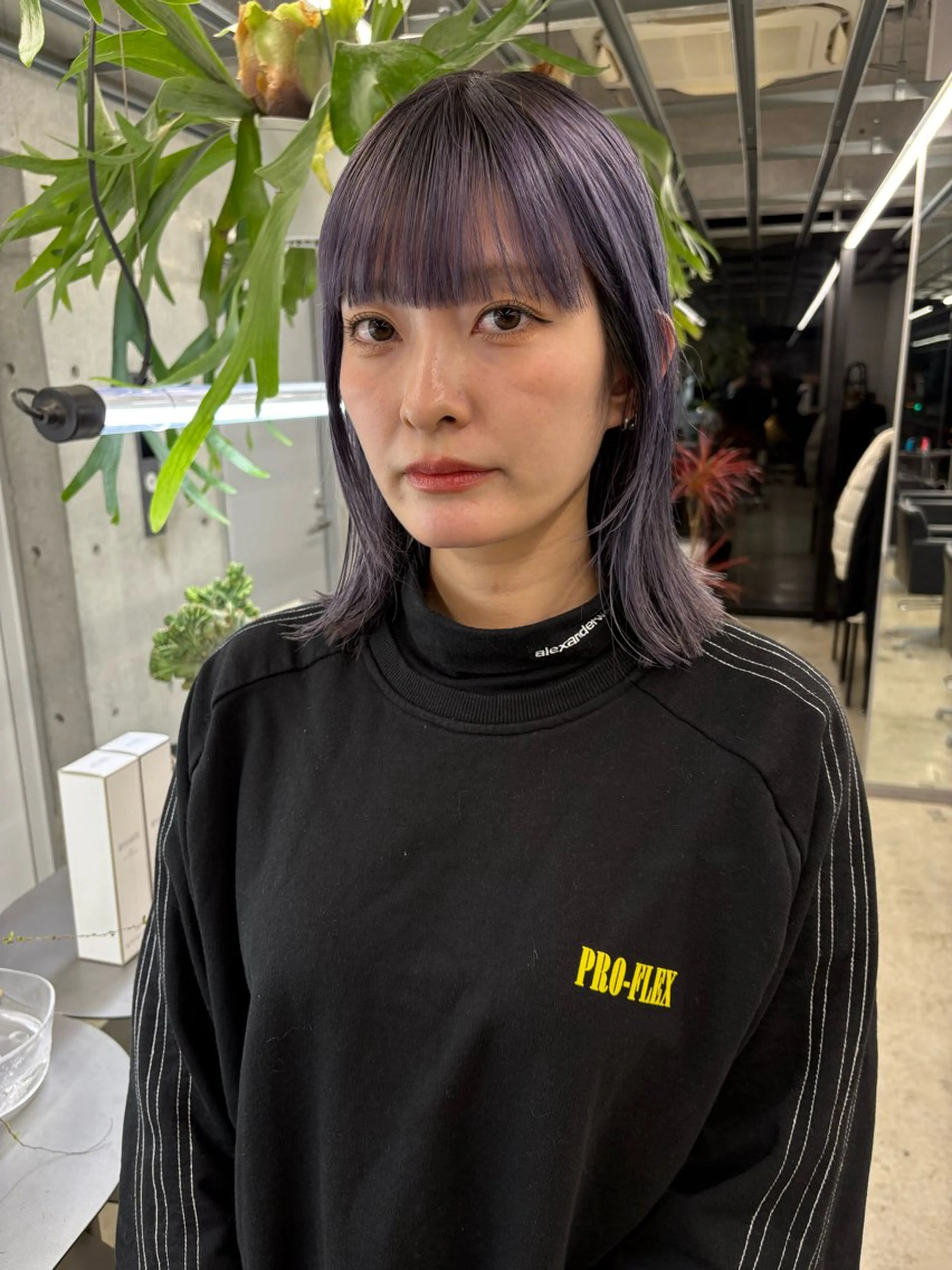 ミディアム カラー レイヤーカット カット ヘアカラー トリートメント 似合わせカット レイヤーボブウルフのヘアスタイル