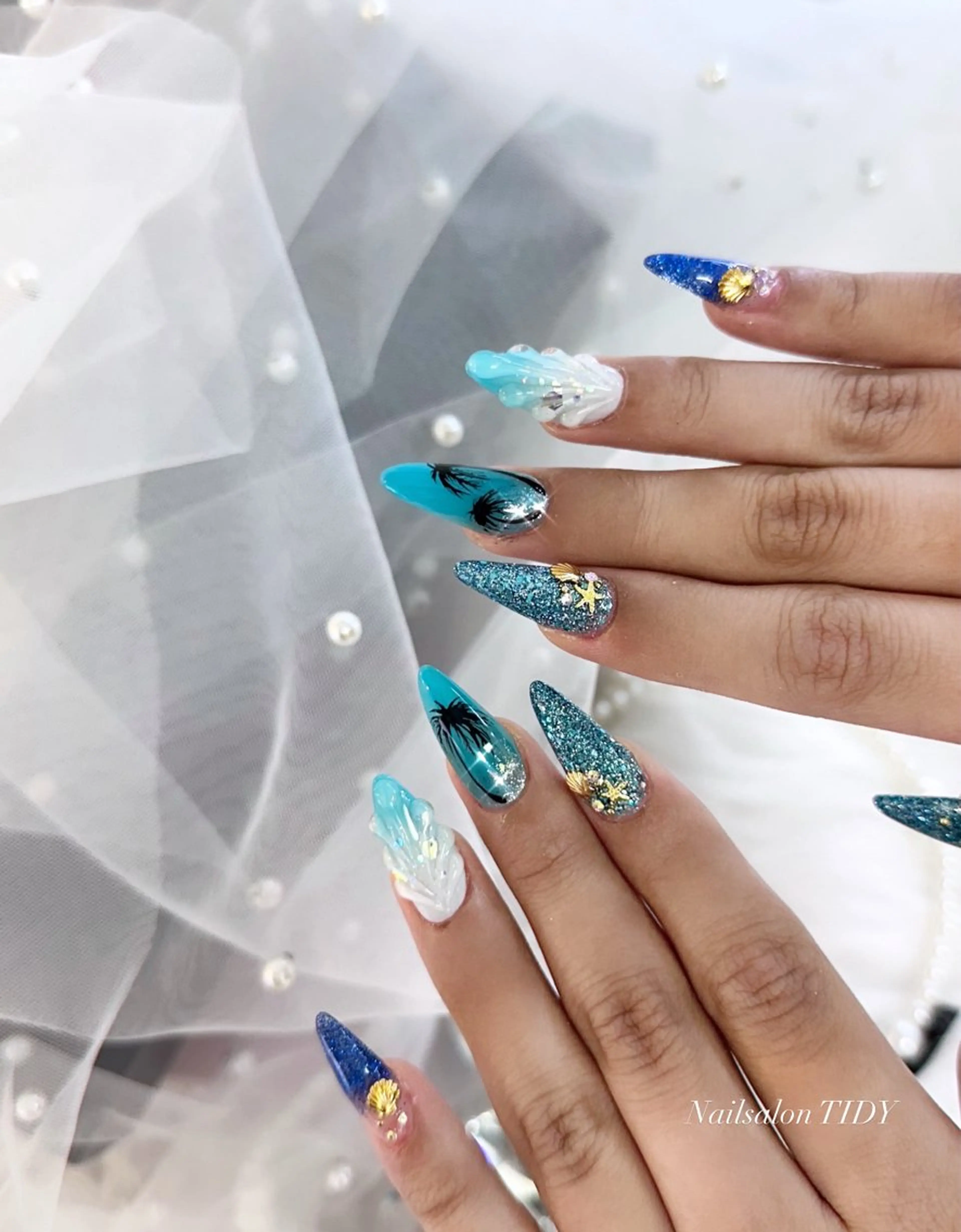 ネイル フットネイル ジェルネイル キラキラネイル 韓国ネイル マグネットネイル ハンドネイル TIDY M&Mのネイルデザイン
